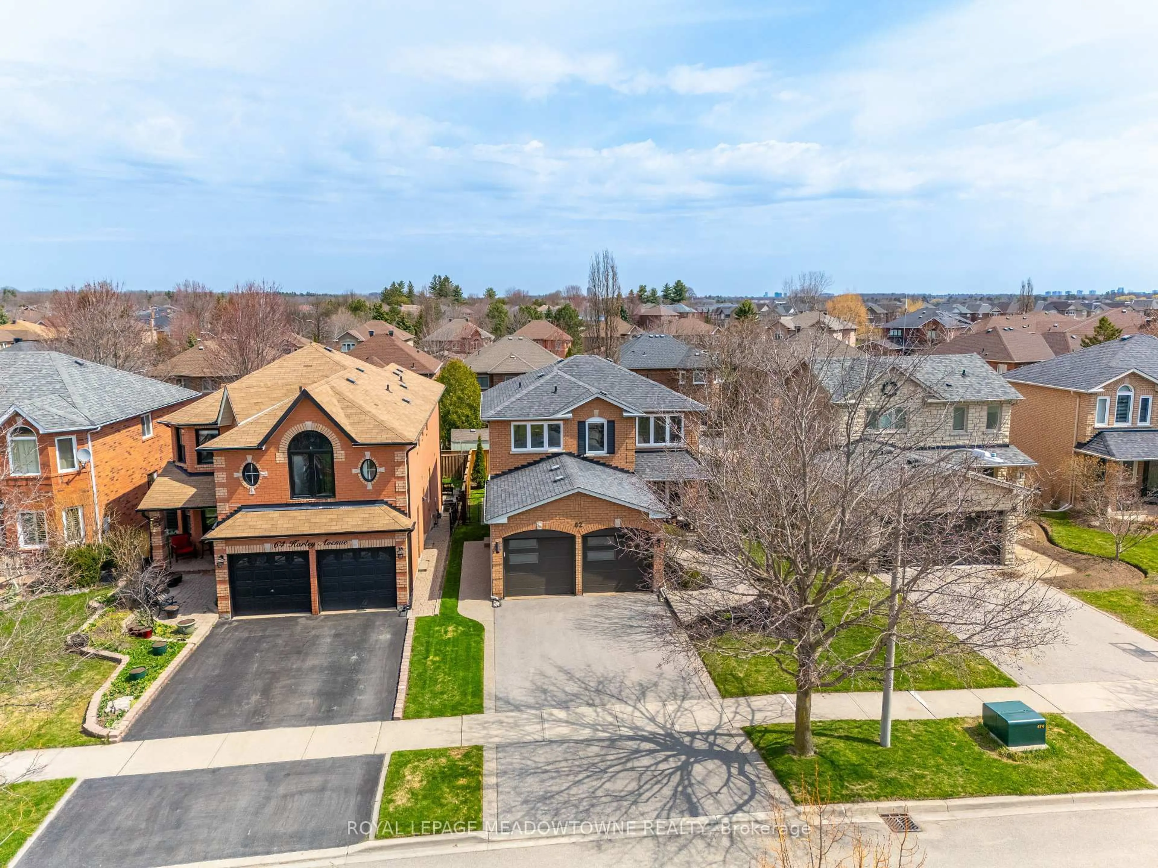 A pic from outside/outdoor area/front of a property/back of a property/a pic from drone, street for 62 Harley Ave, Halton Hills Ontario L7G 5R9