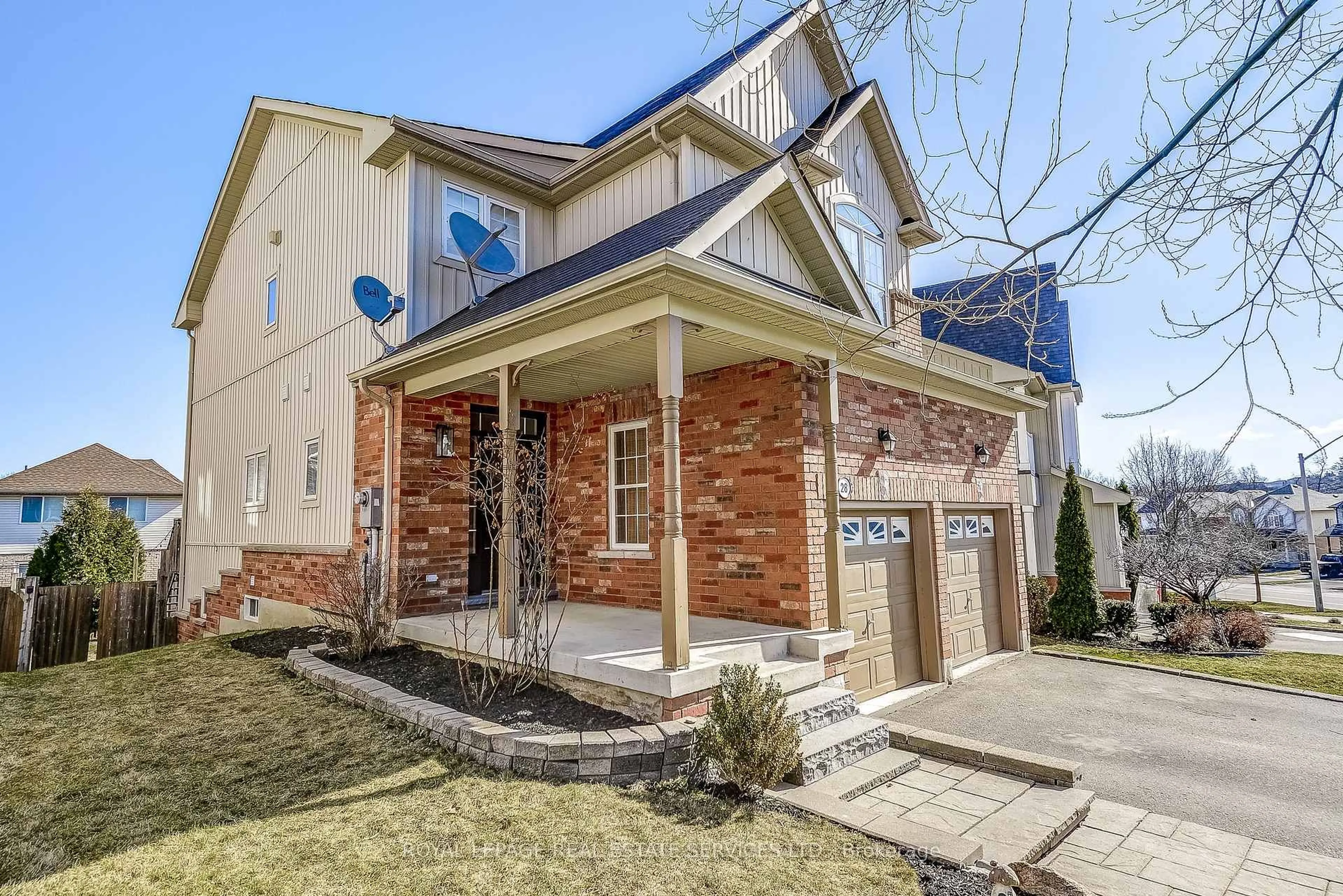 Home with brick exterior material, street for 28 Meadowglen Blvd, Halton Hills Ontario L7G 6J3