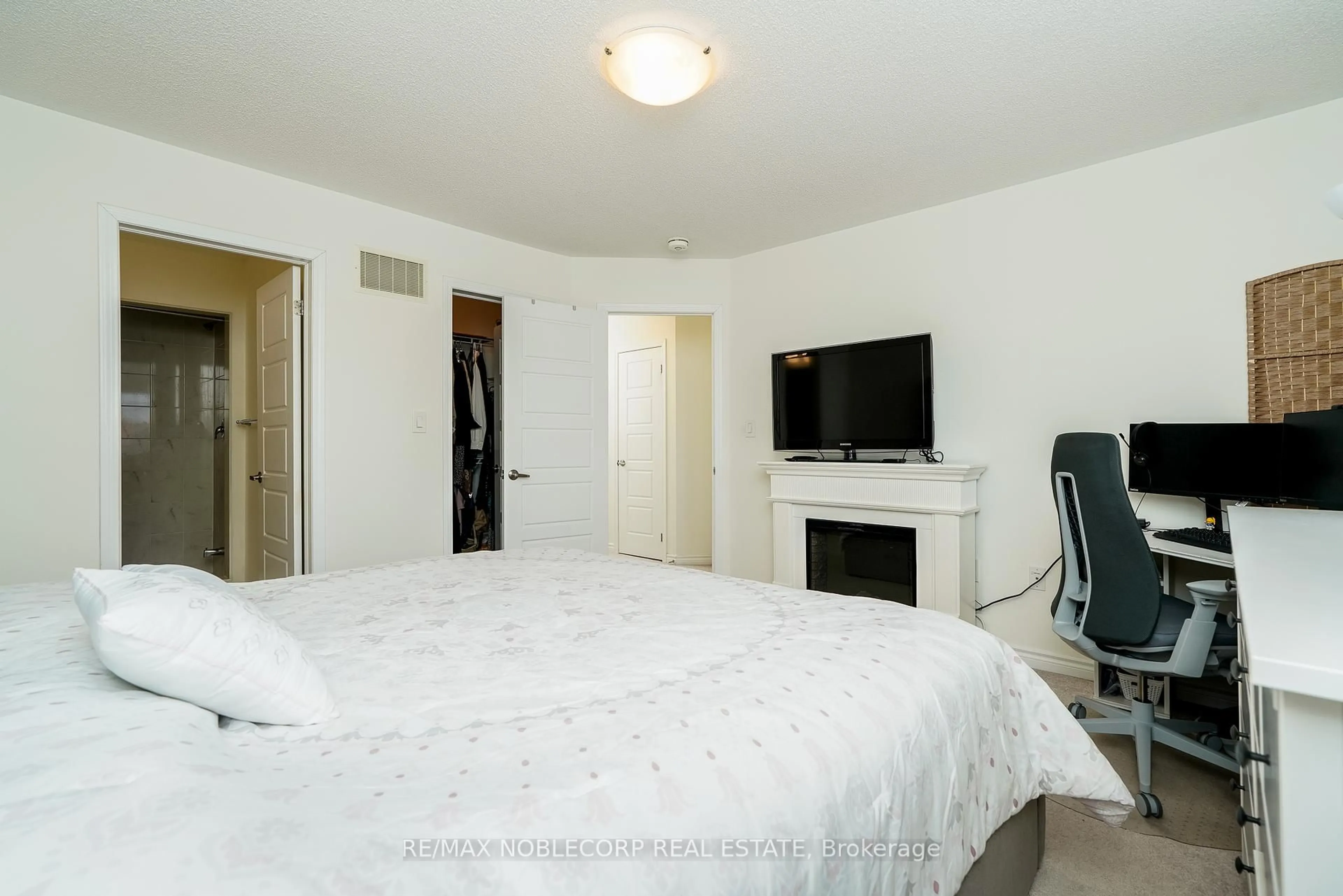 A pic of a room for 1152 Duignan Cres, Milton Ontario L9E 1C3