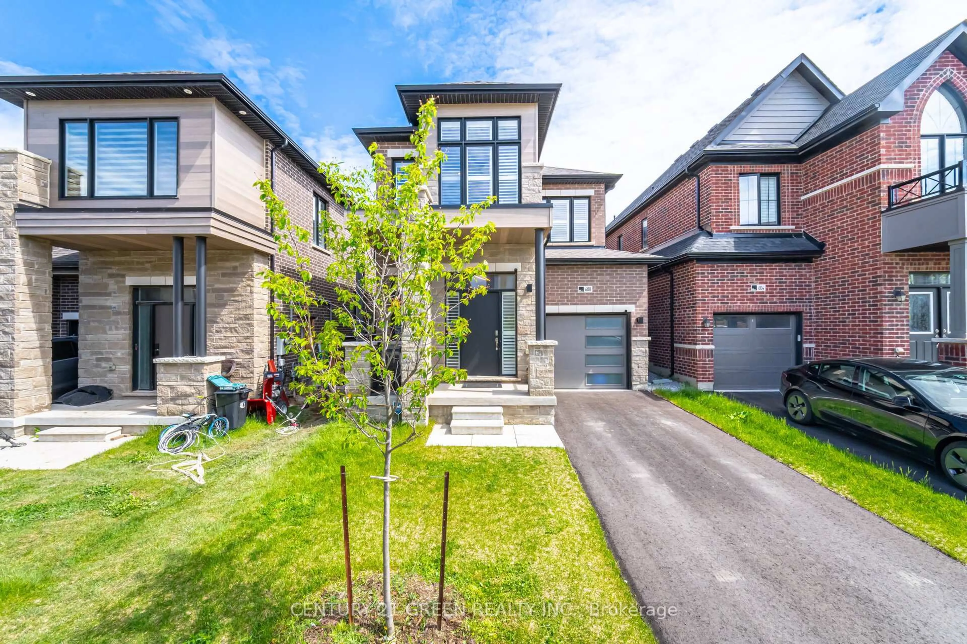Home with brick exterior material, street for 608 Leatherleaf Landing, Milton Ontario L9E 1V3
