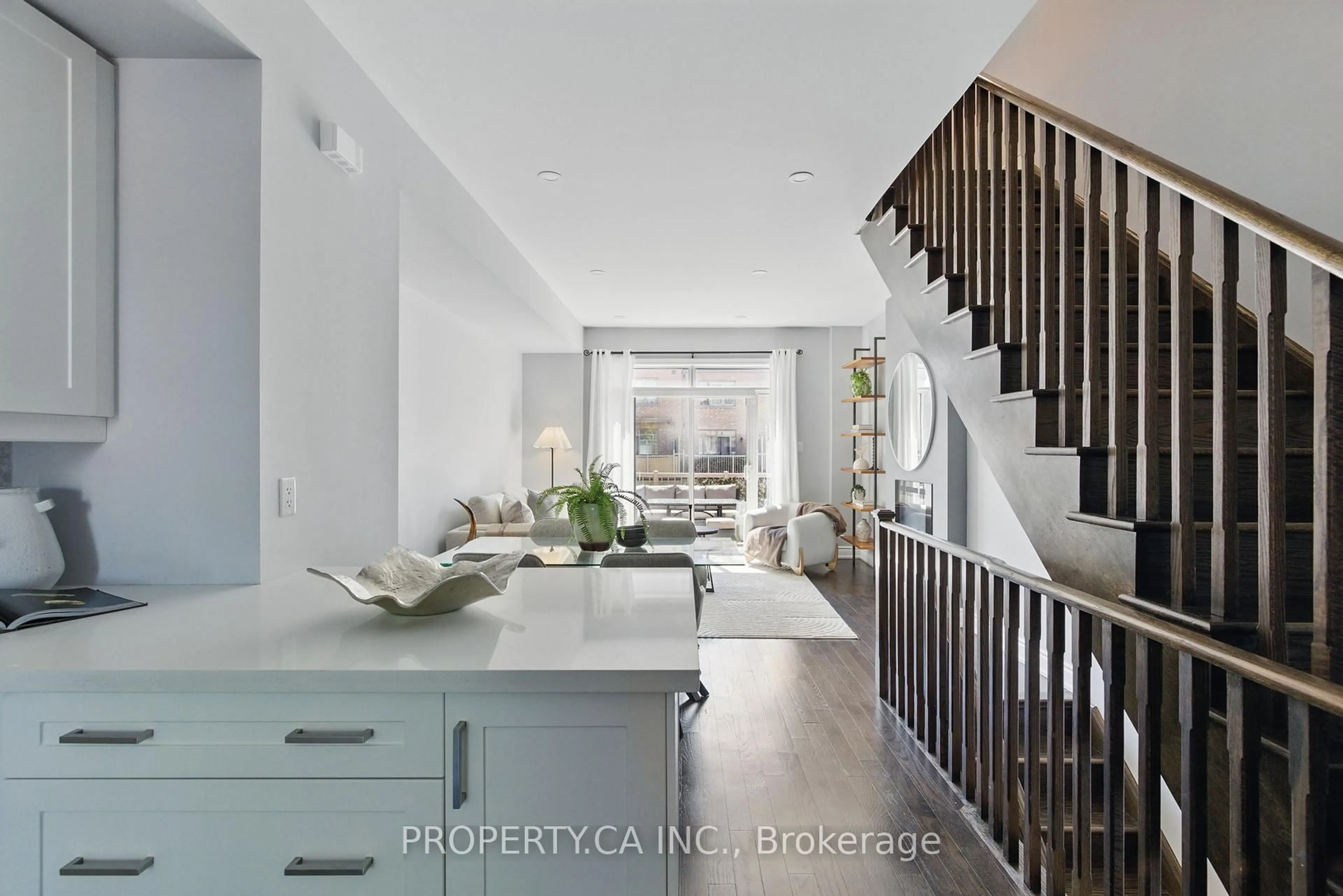Unknown for 1022A Islington Ave, Toronto Ontario M8Z 0E5