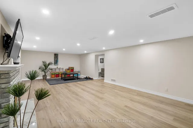 Additional property image - 11 Adelpha Dr