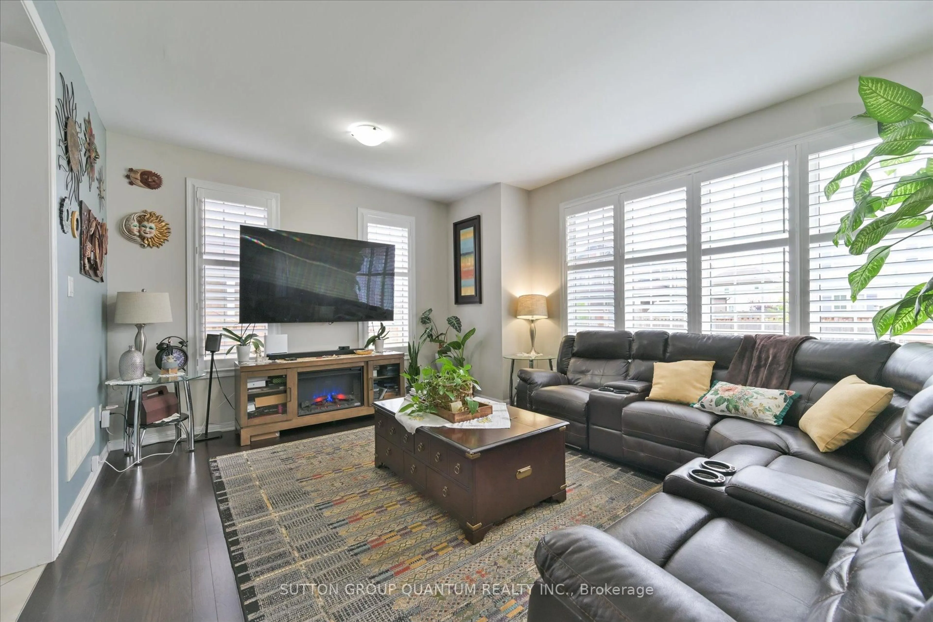 Living room with furniture, unknown for 476 Leiterman Dr, Milton Ontario L9T 8H1
