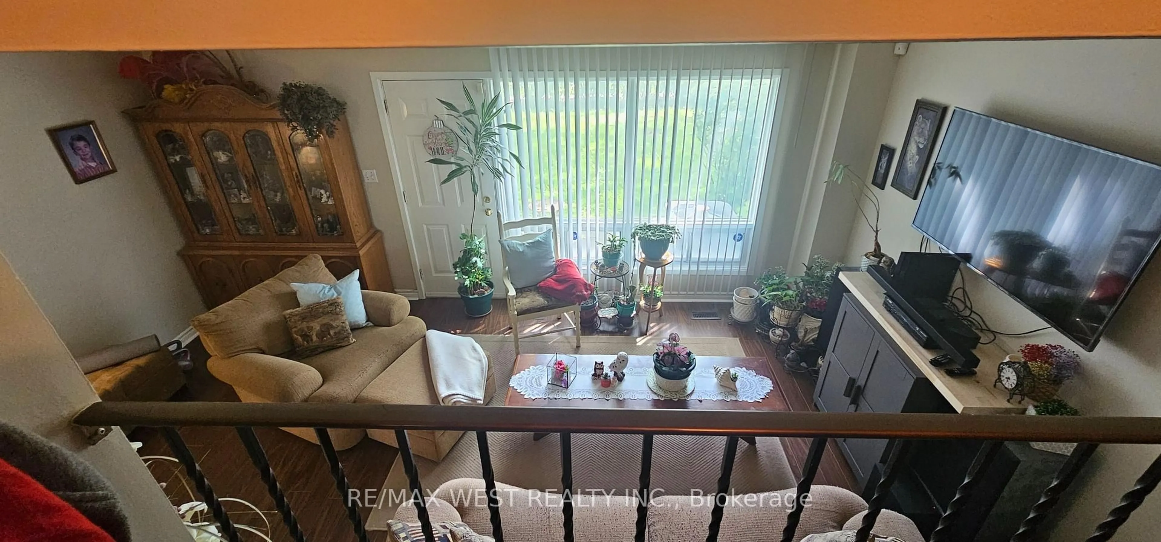Living room with furniture, wood/laminate floor for 47 Lexington Ave #16, Toronto Ontario M9V 2G4