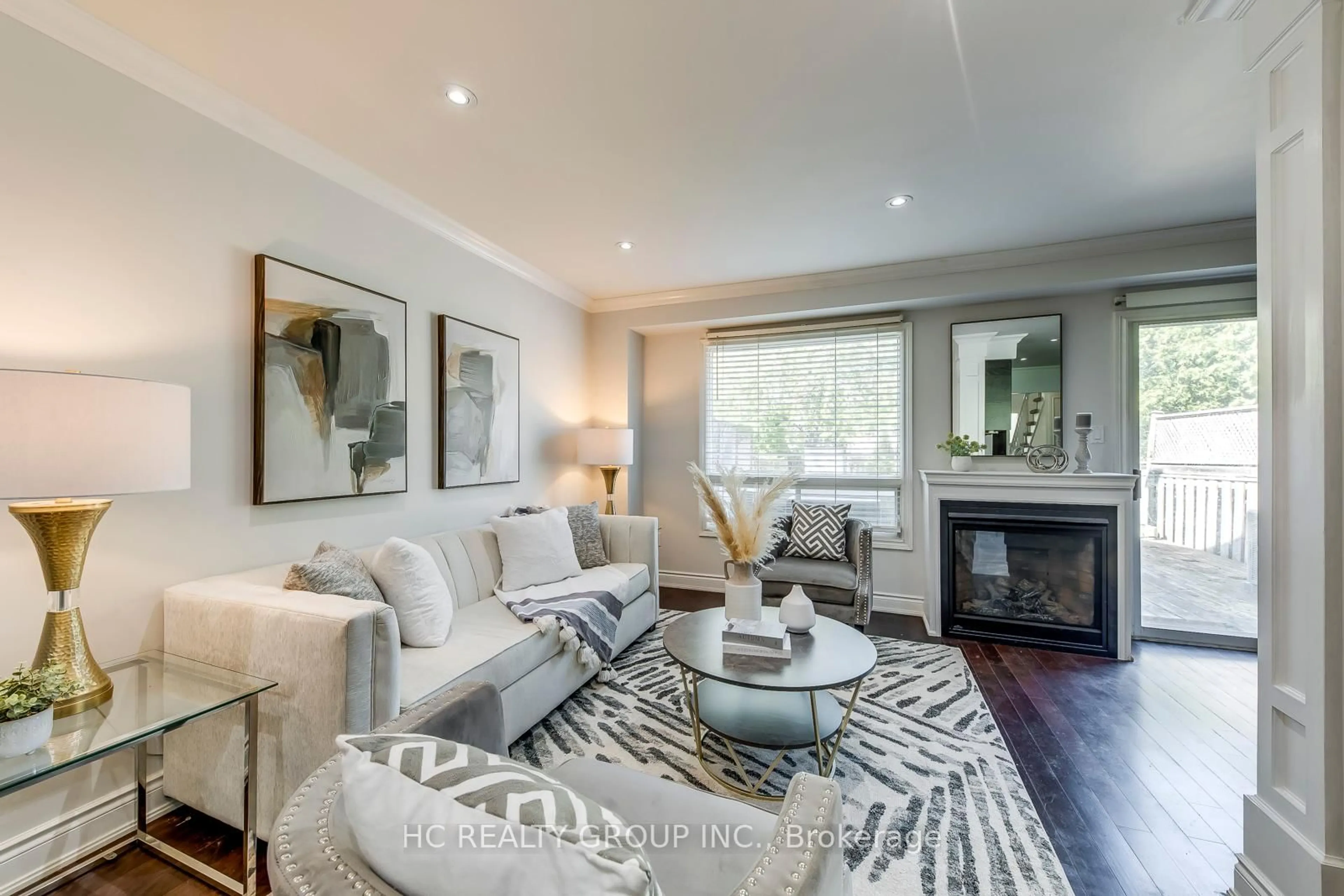 Living room with furniture, unknown for 1379 Stonecutter Dr, Oakville Ontario L6M 3C5