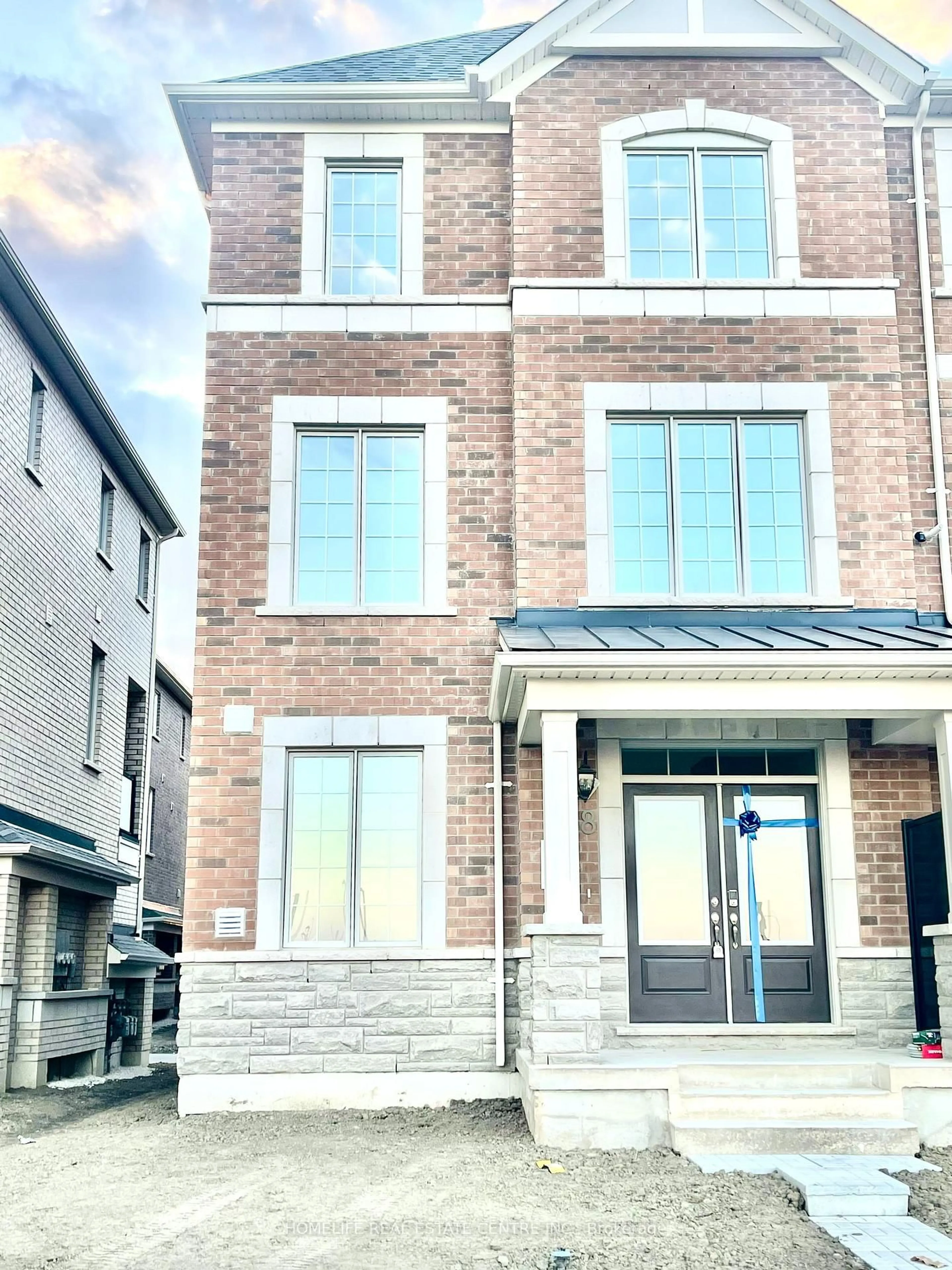 Home with brick exterior material, building for 158 Rockface Tr, Caledon Ontario L7C 4P1