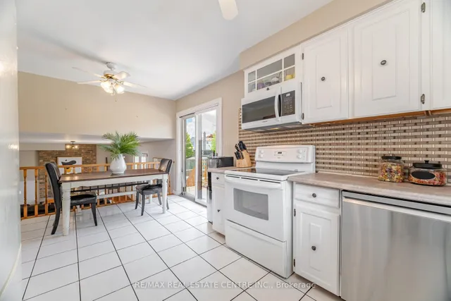 Additional image 11 of 583 Moorelands Cres