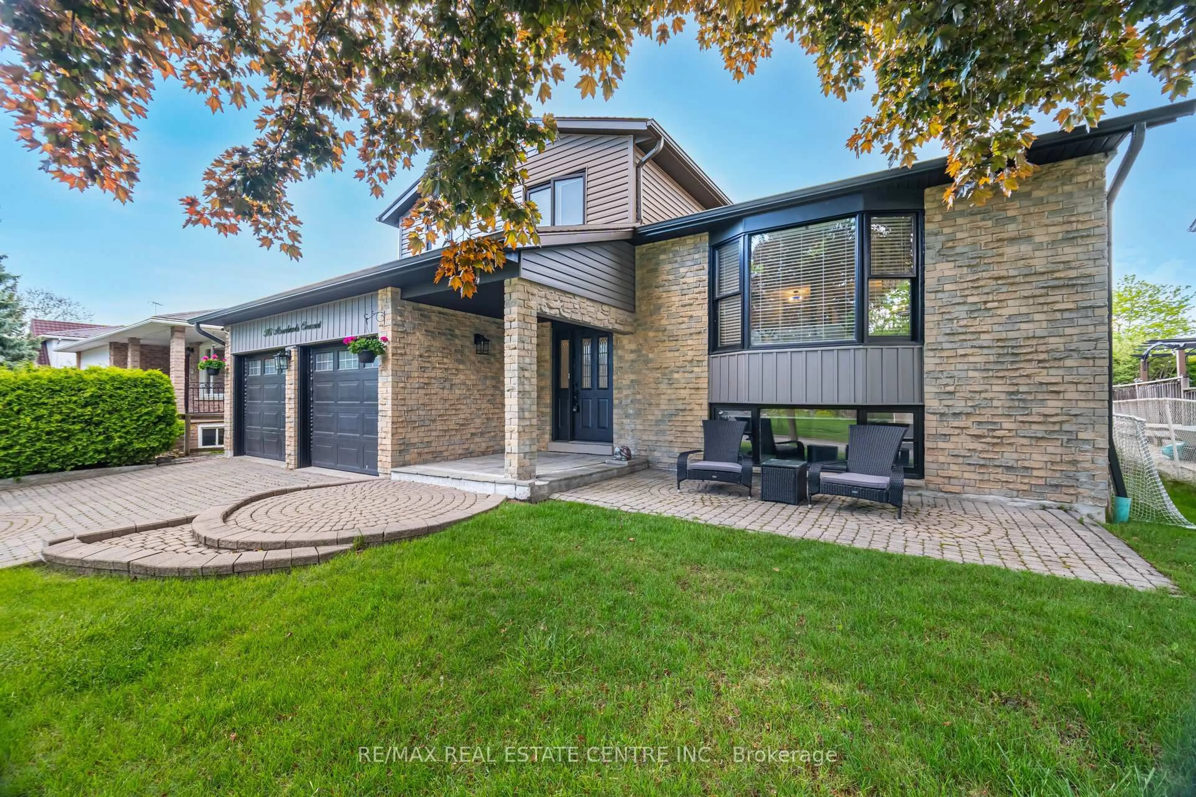 Home with brick exterior material, street for 583 Moorelands Cres, Milton Ontario L9T 4B3