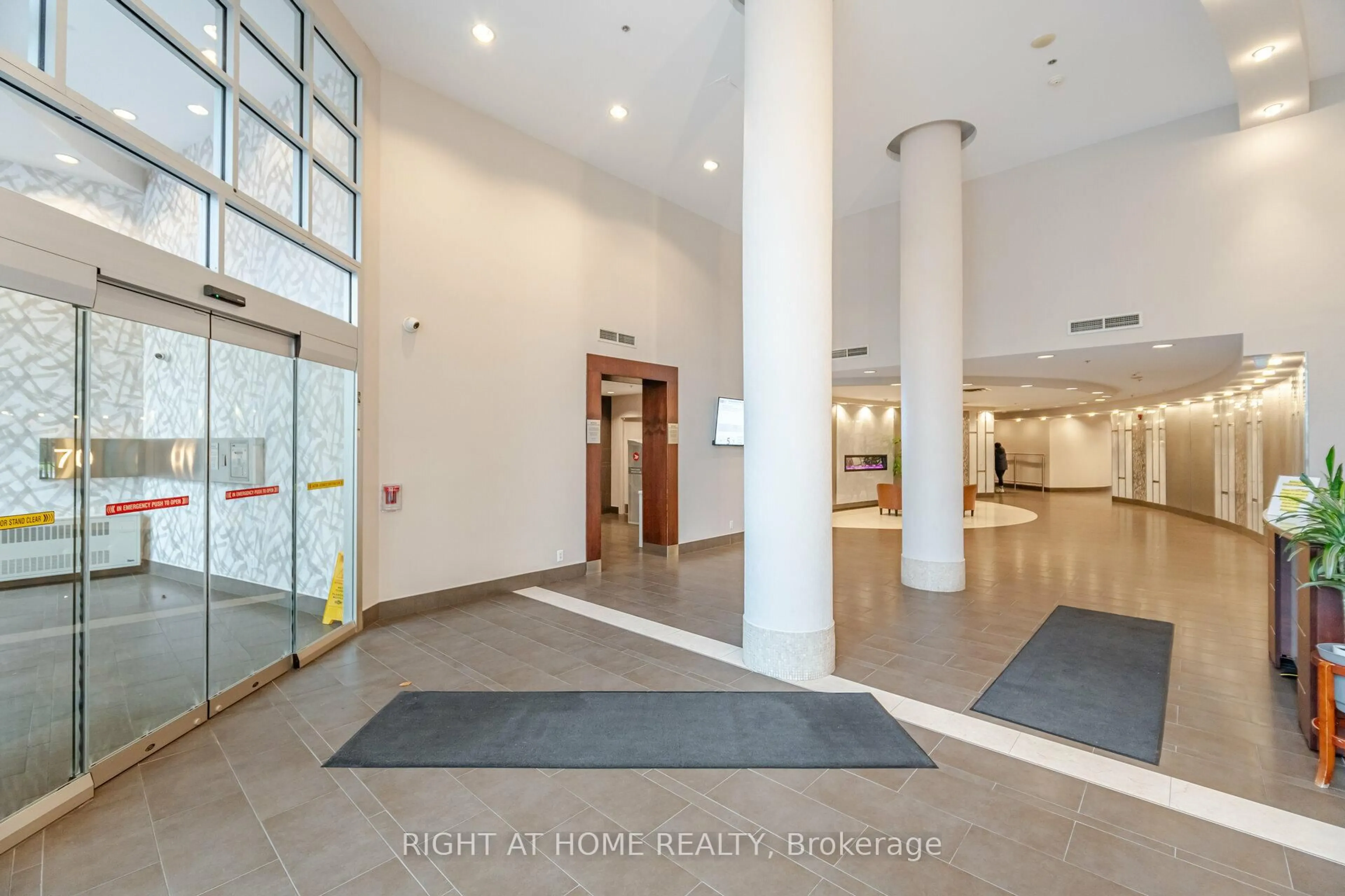 Indoor foyer for 70 Absolute Ave #1002, Mississauga Ontario L4Z 0A4