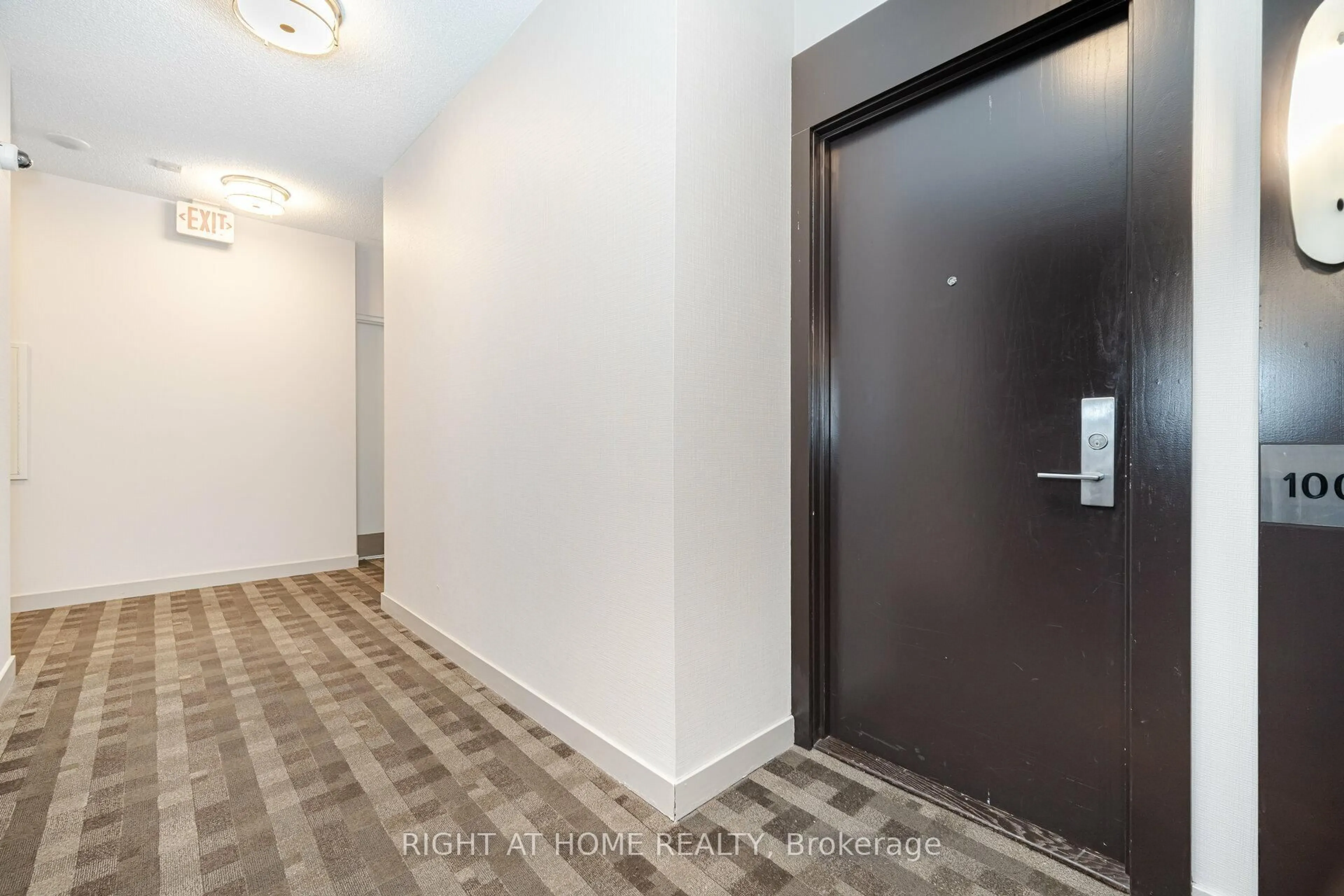 Indoor foyer for 70 Absolute Ave #1002, Mississauga Ontario L4Z 0A4