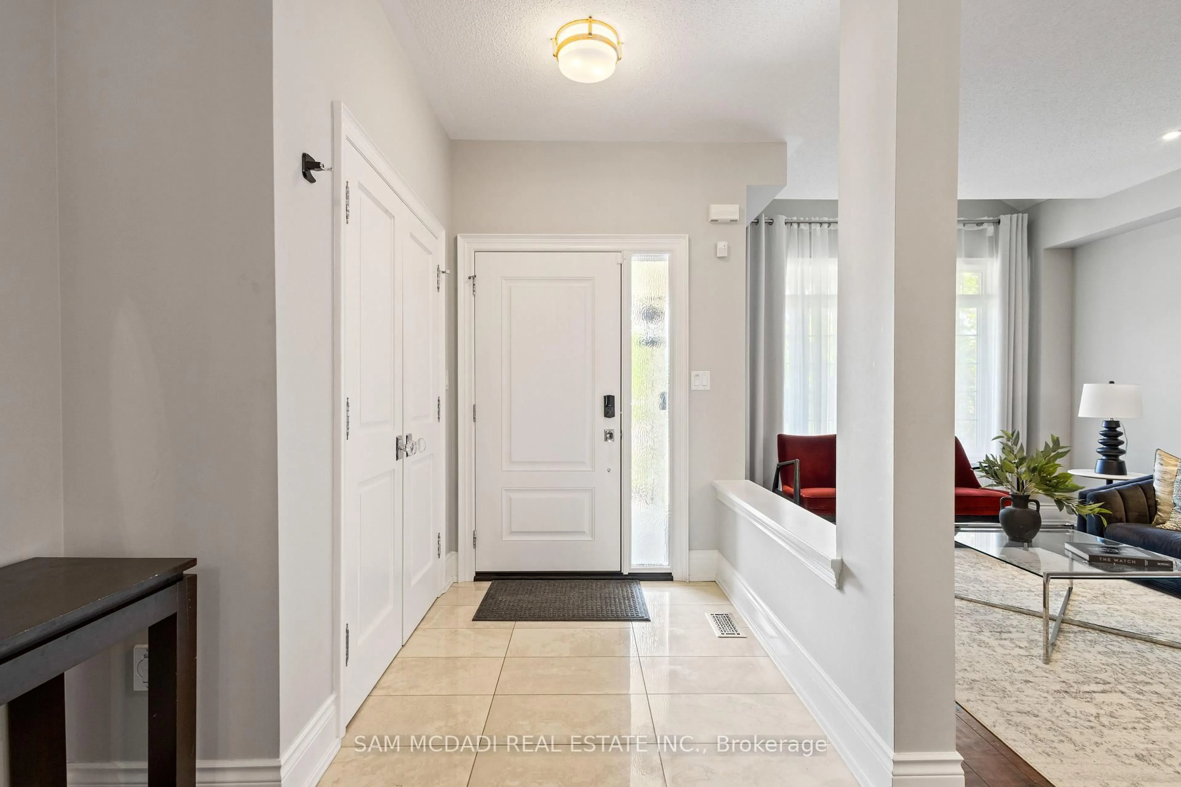 Indoor entryway for 4173 Kane Cres, Burlington Ontario L7M 5B9