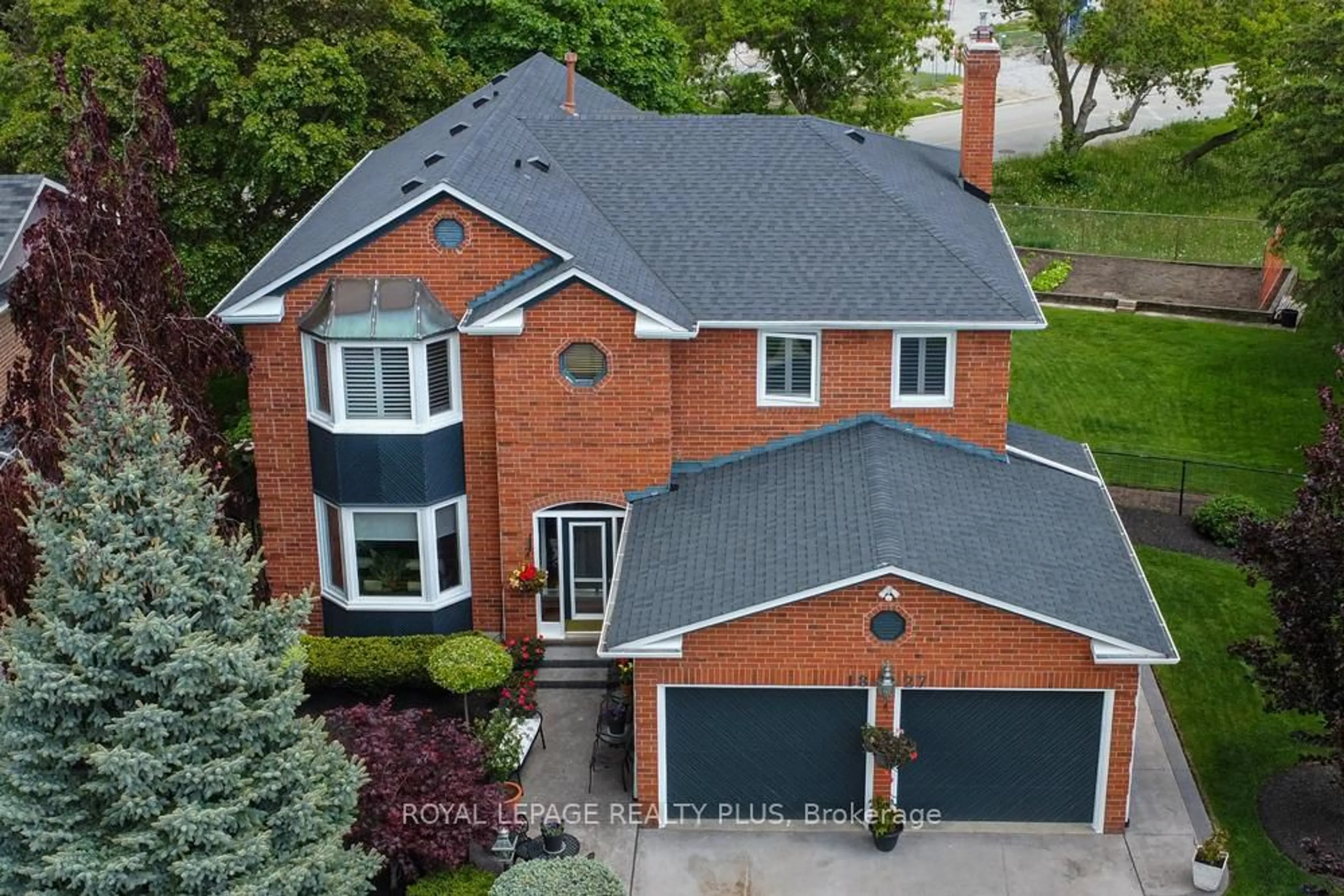Home with brick exterior material, street for 1827 Folkway Dr, Mississauga Ontario L5L 2X1