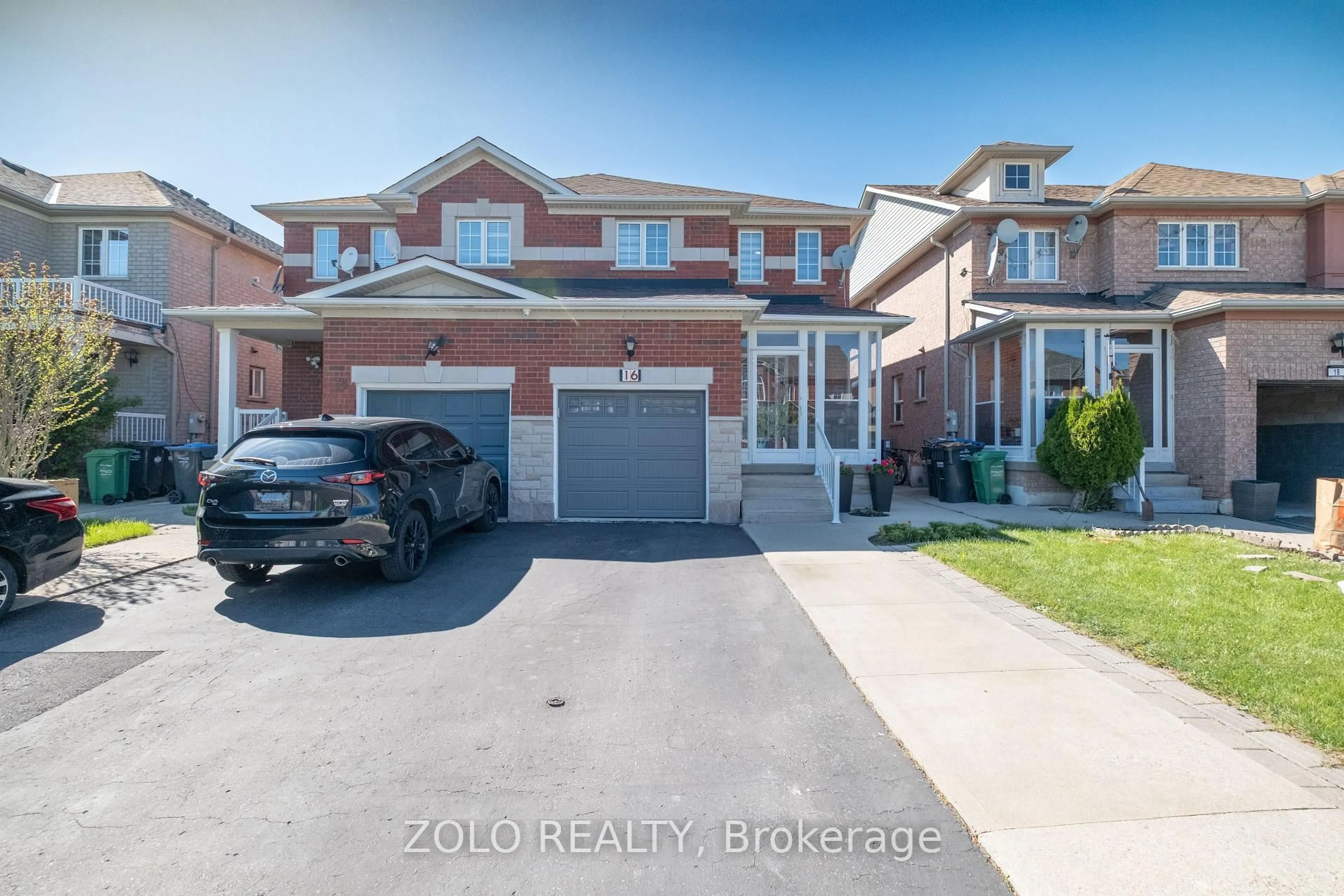 A pic from outside/outdoor area/front of a property/back of a property/a pic from drone, street for 16 Flatfield Way, Brampton Ontario L6P 1N7