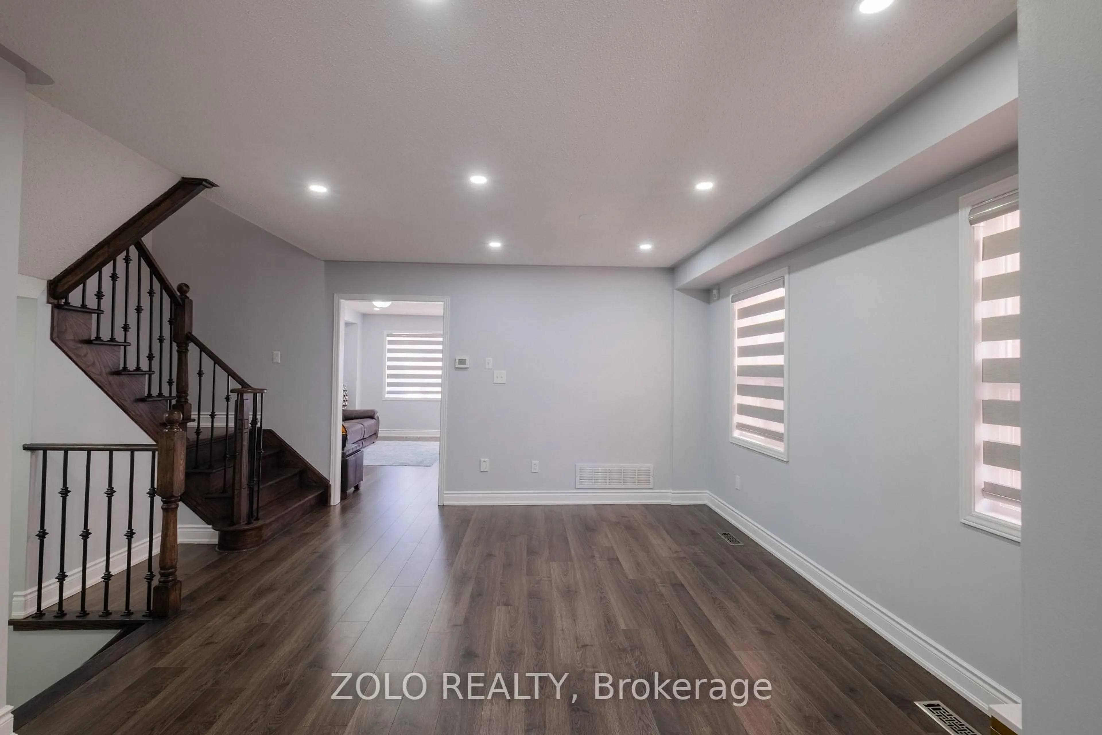 A pic of a room for 16 Flatfield Way, Brampton Ontario L6P 1N7