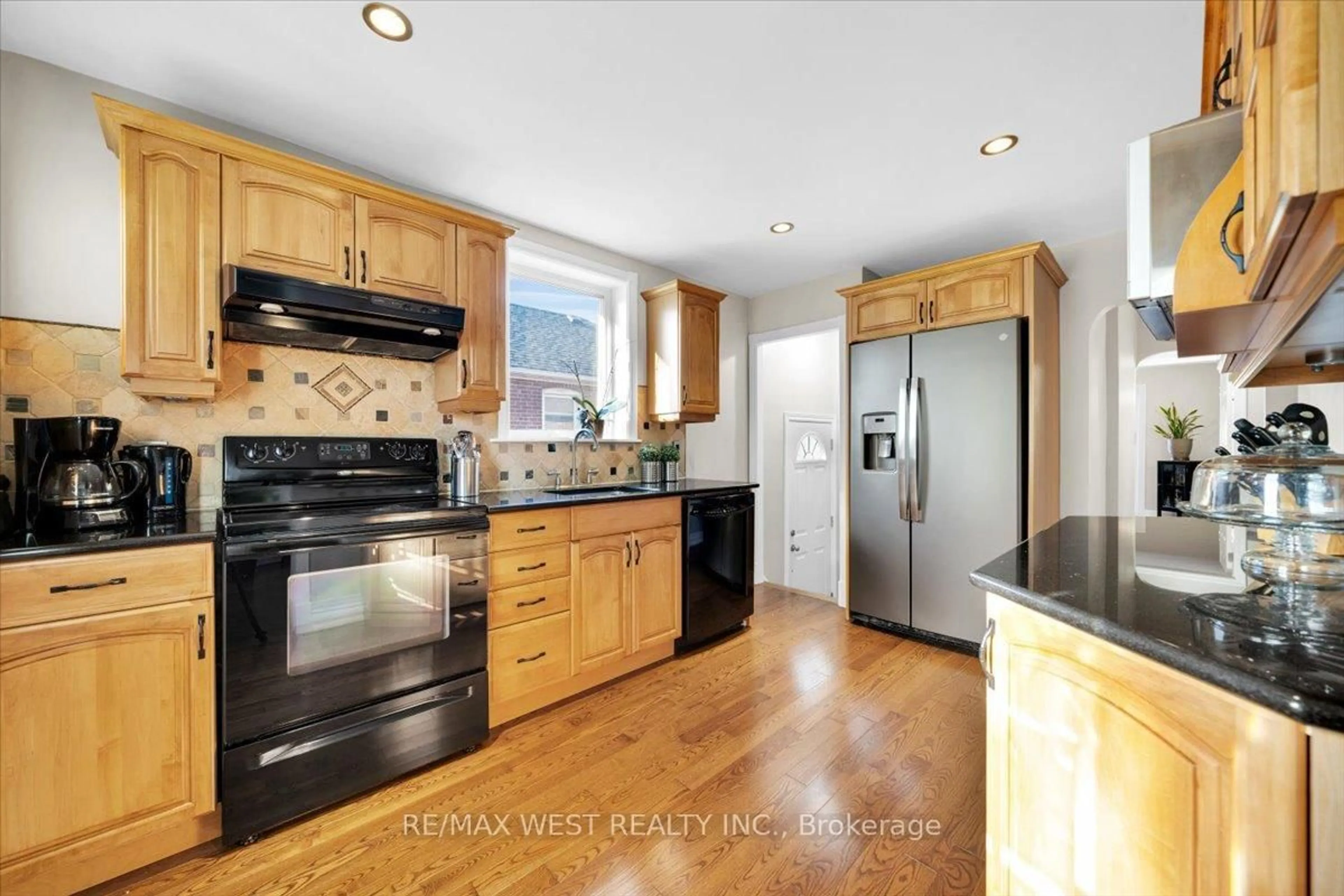 Unknown for 197 Gamma St, Toronto Ontario M8W 4G6