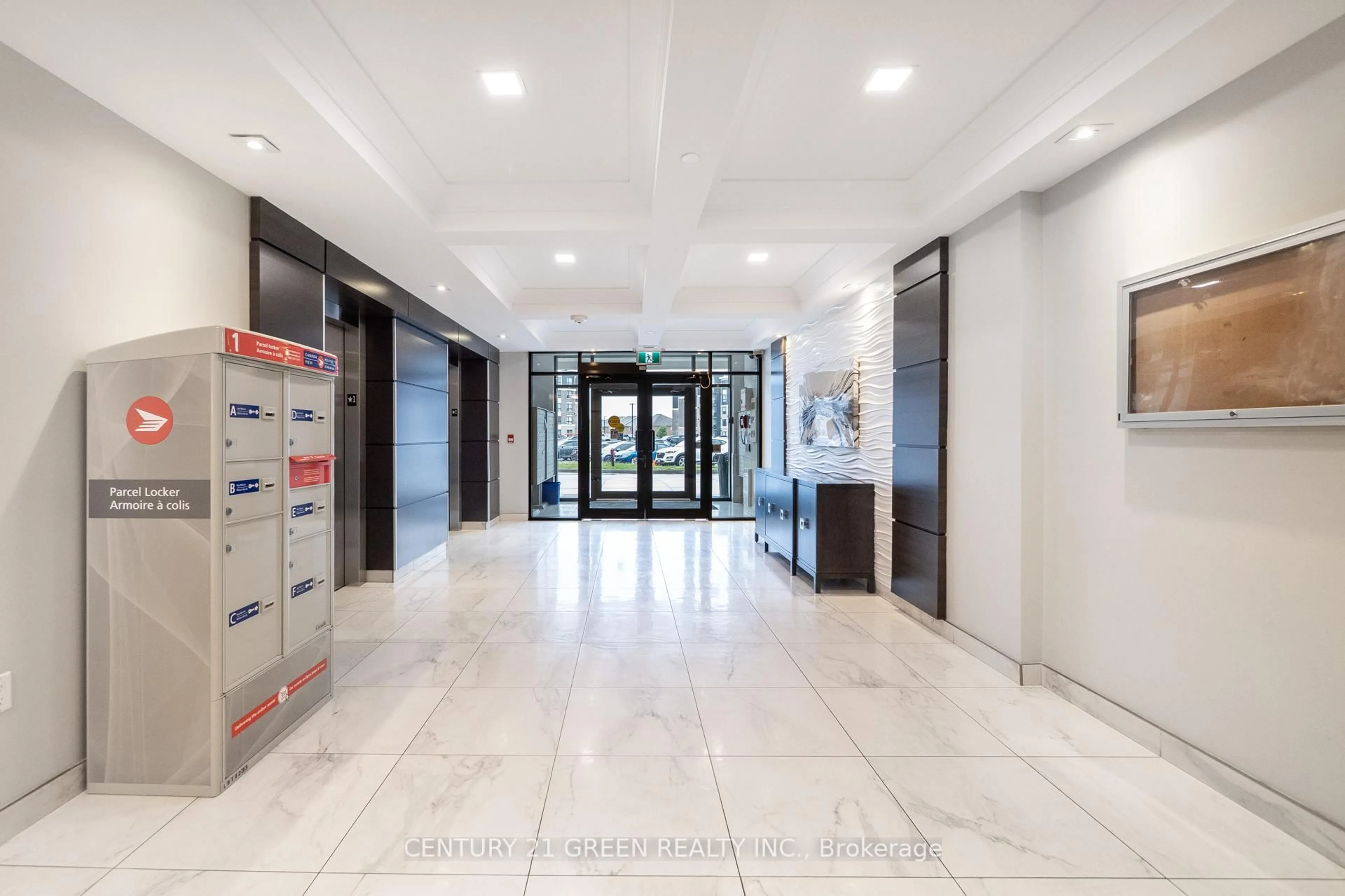Indoor foyer for 630 Sauve St #308, Milton Ontario L9T 9A6