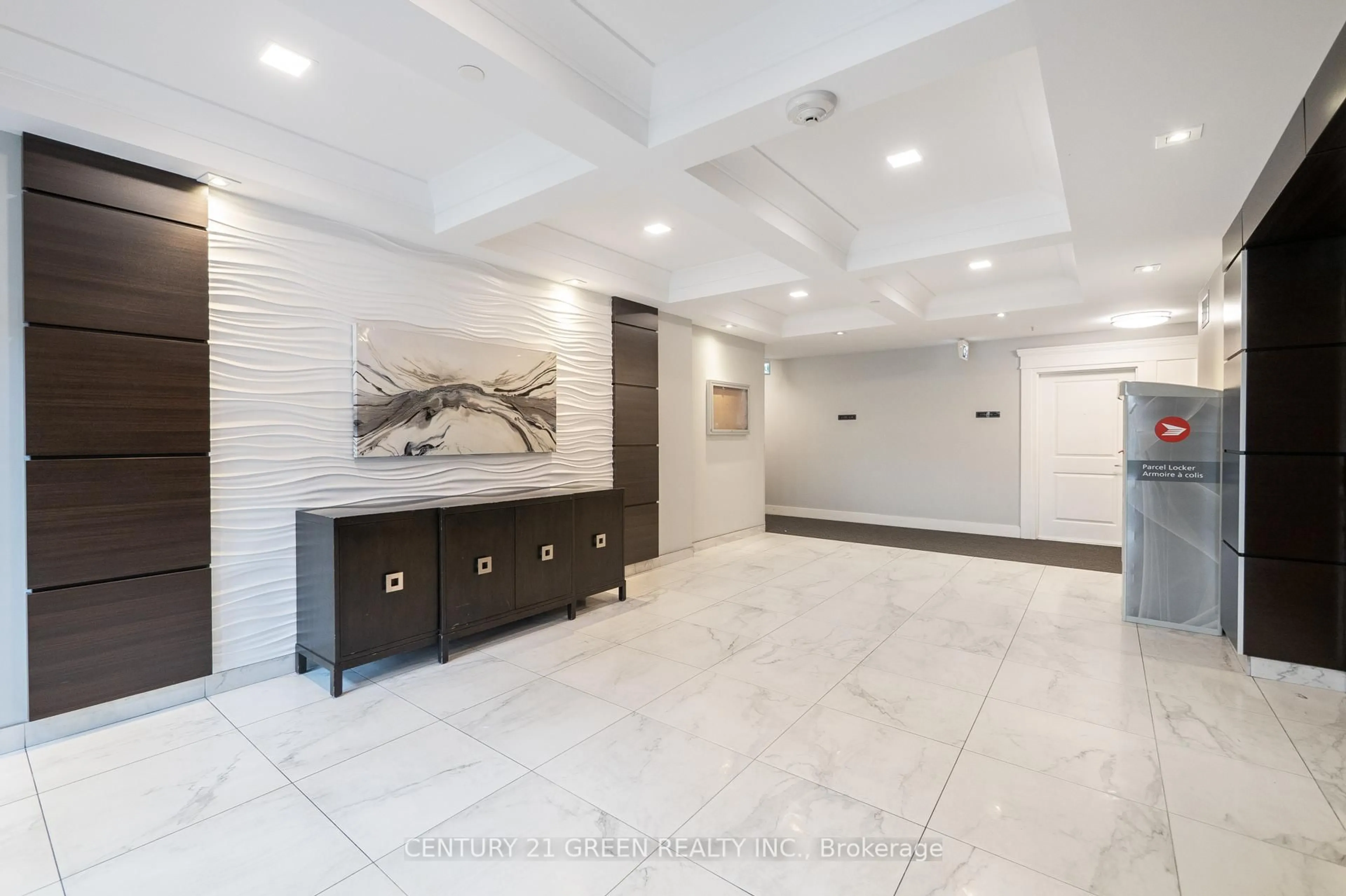 Indoor foyer for 630 Sauve St #308, Milton Ontario L9T 9A6