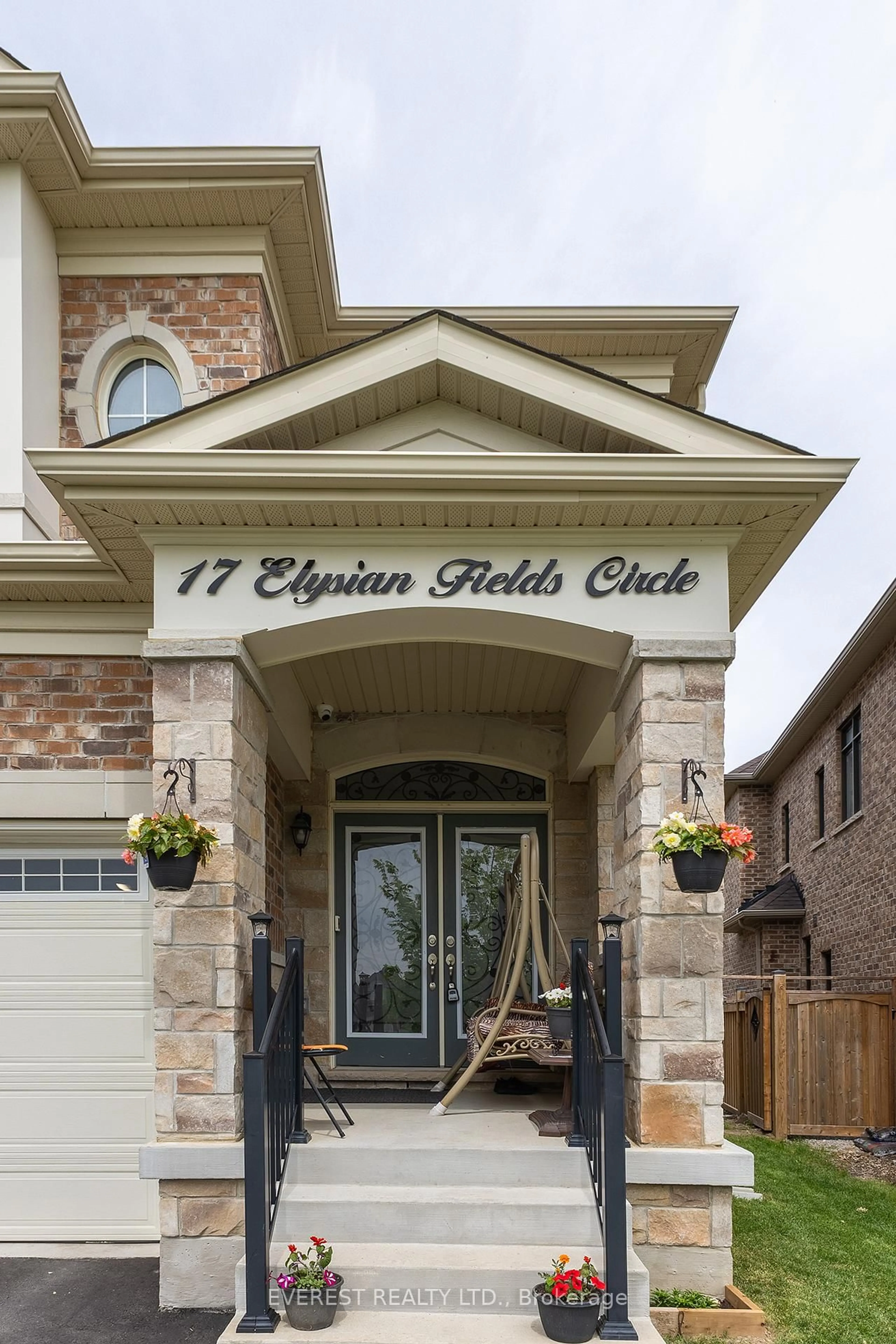Indoor foyer for 17 Elysian Field Circ, Brampton Ontario L6Y 6E9