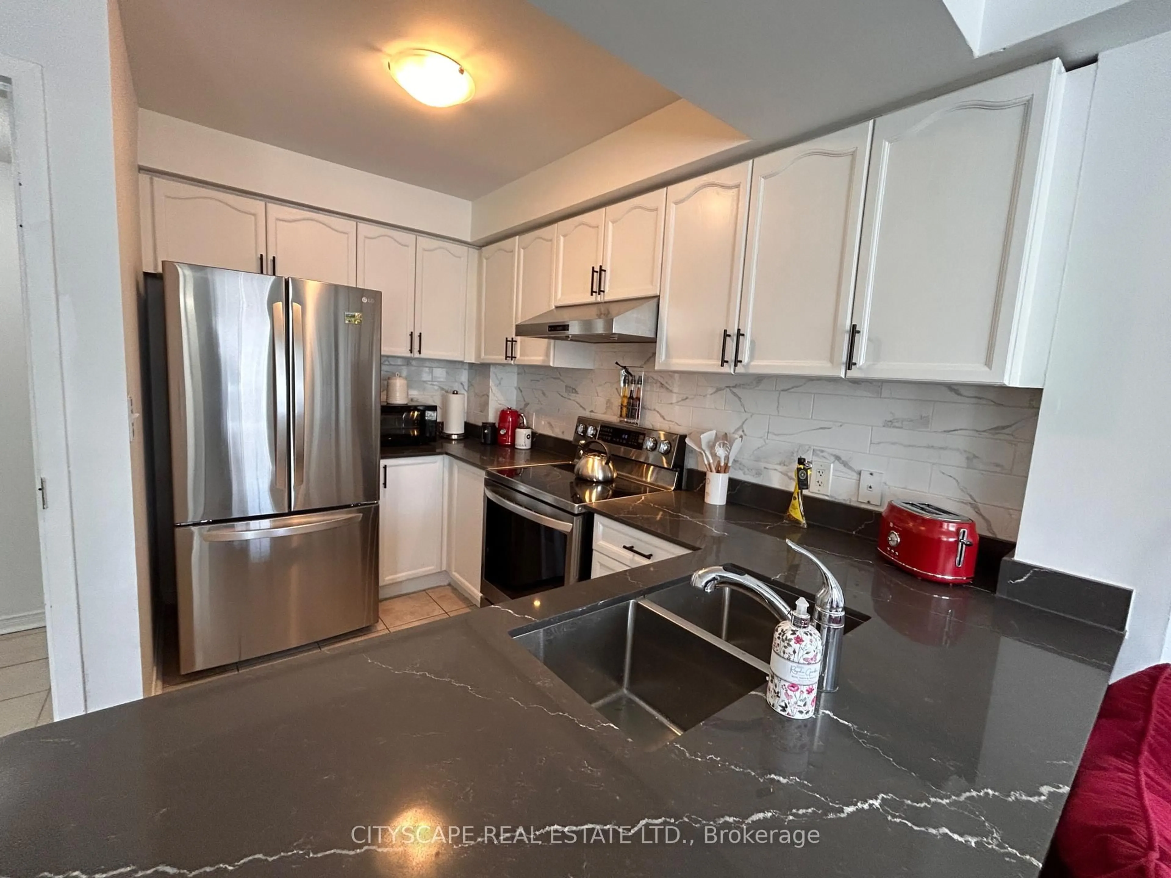 Unknown for 3055 Elmcreek Rd #11, Mississauga Ontario L5B 4J9