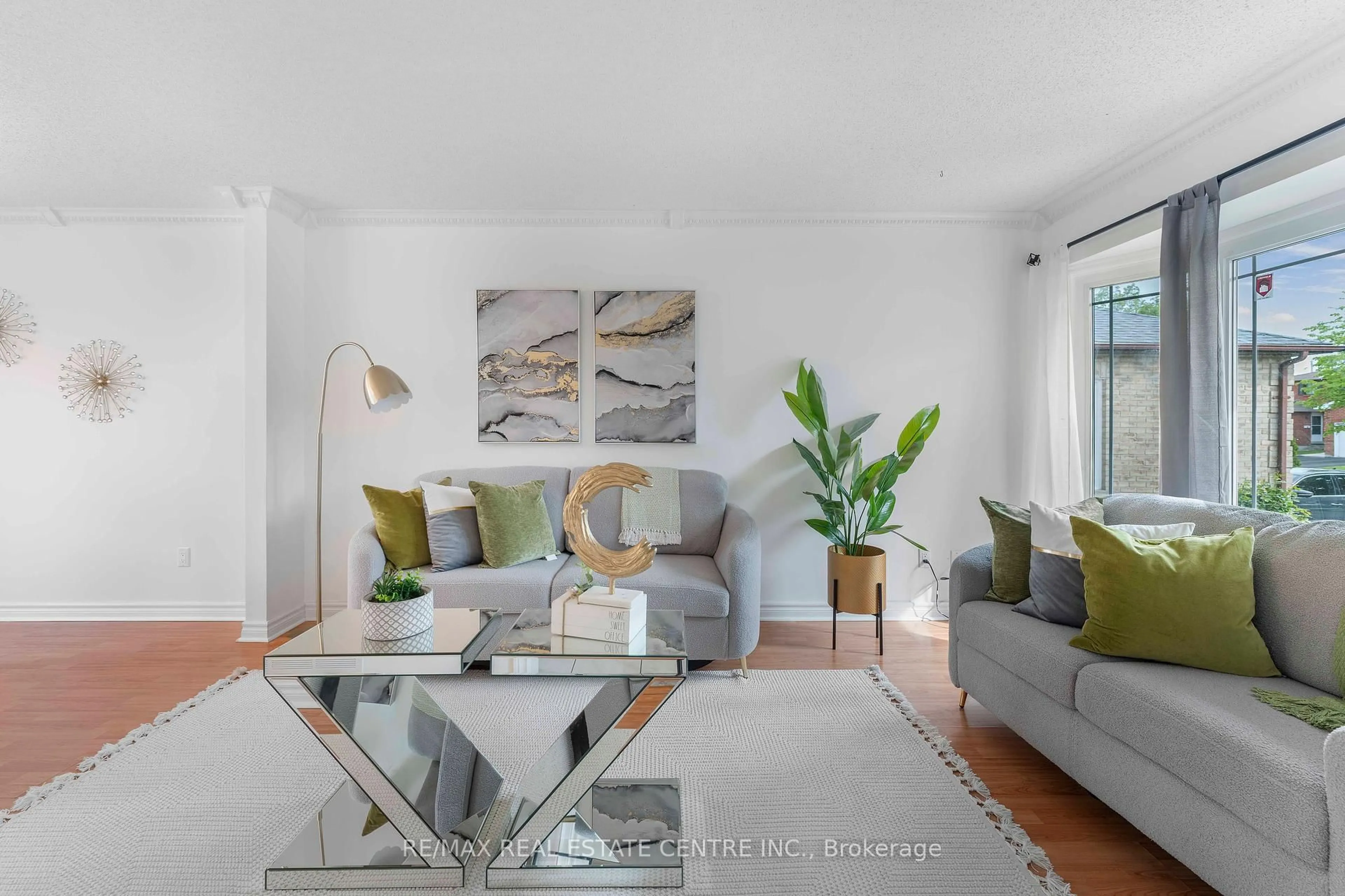 Living room with furniture, unknown for 115 Ecclestone Dr, Brampton Ontario L6X 3P4