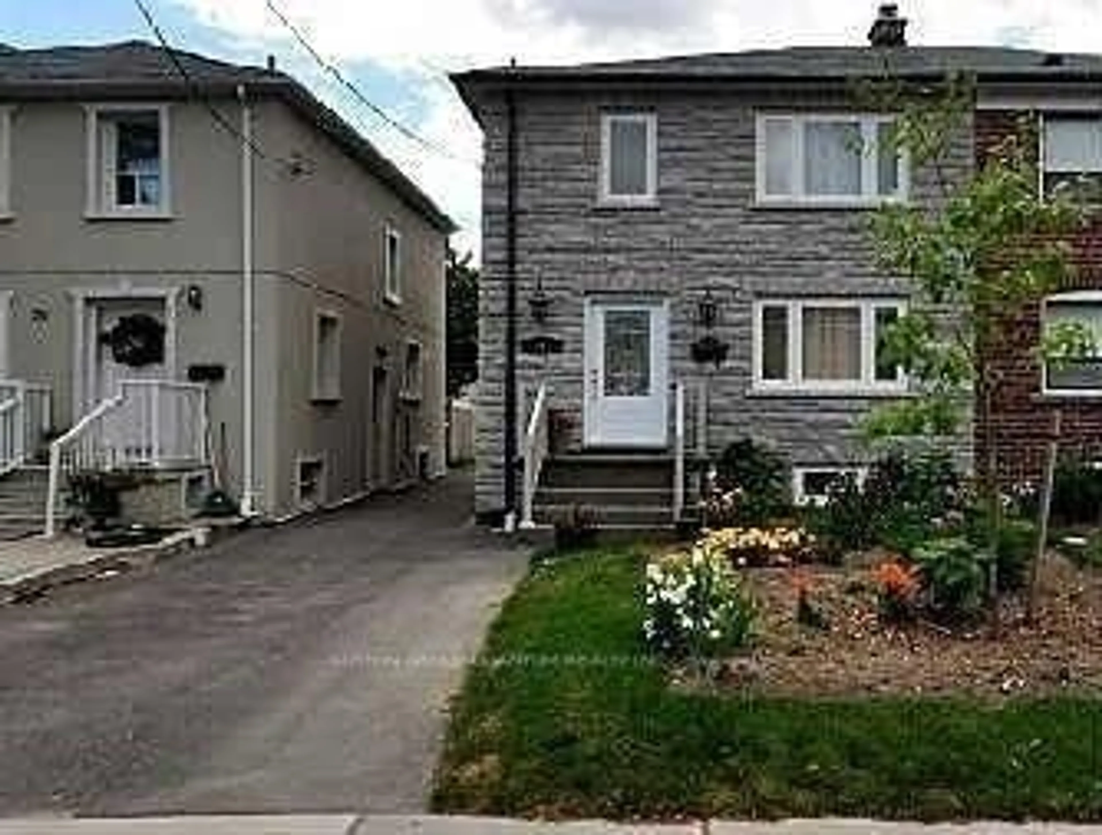 A pic from outside/outdoor area/front of a property/back of a property/a pic from drone, street for 74 Cliff St, Toronto Ontario M6N 4M1