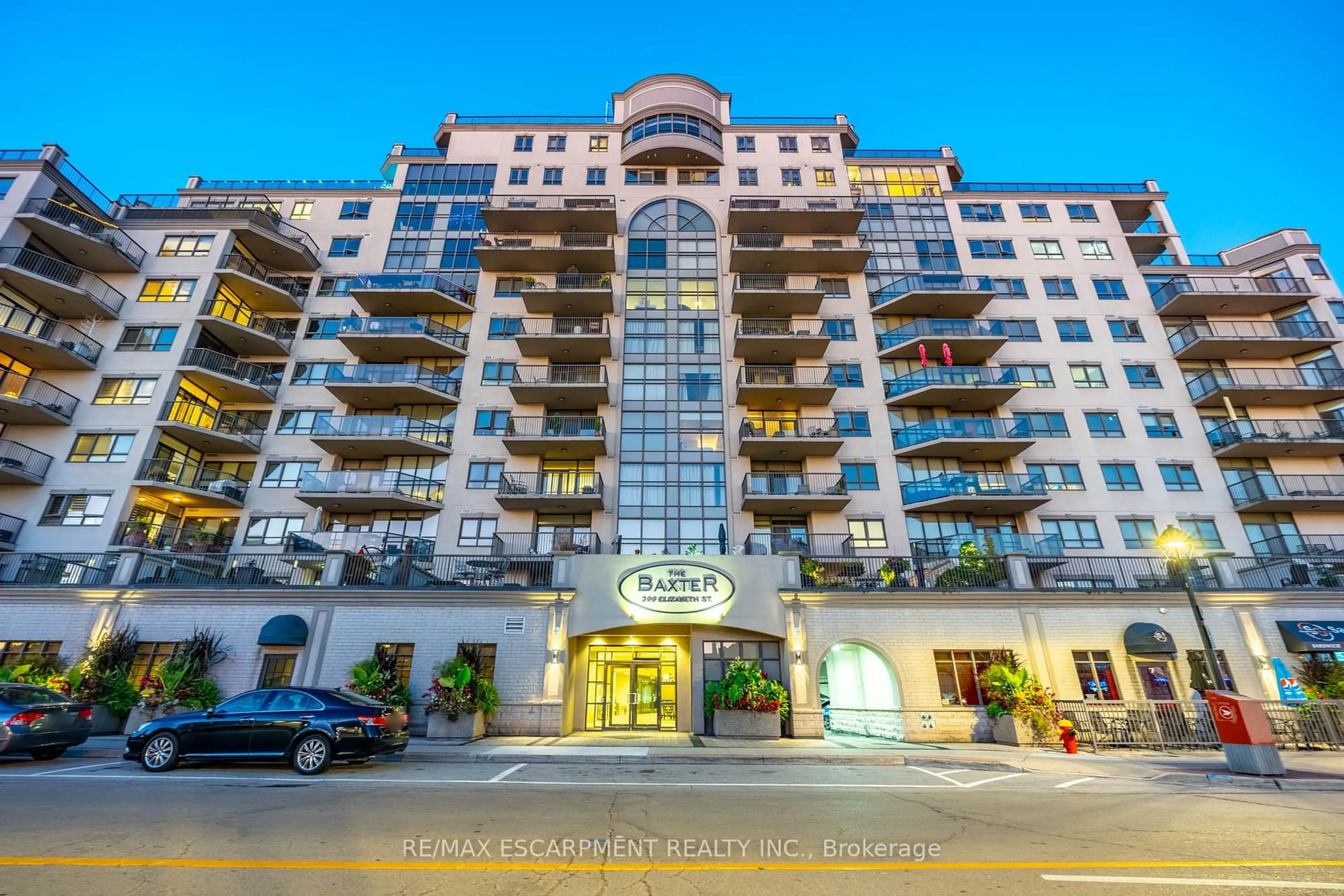 Indoor foyer for 399 Elizabeth St #611, Burlington Ontario L7R 0A4