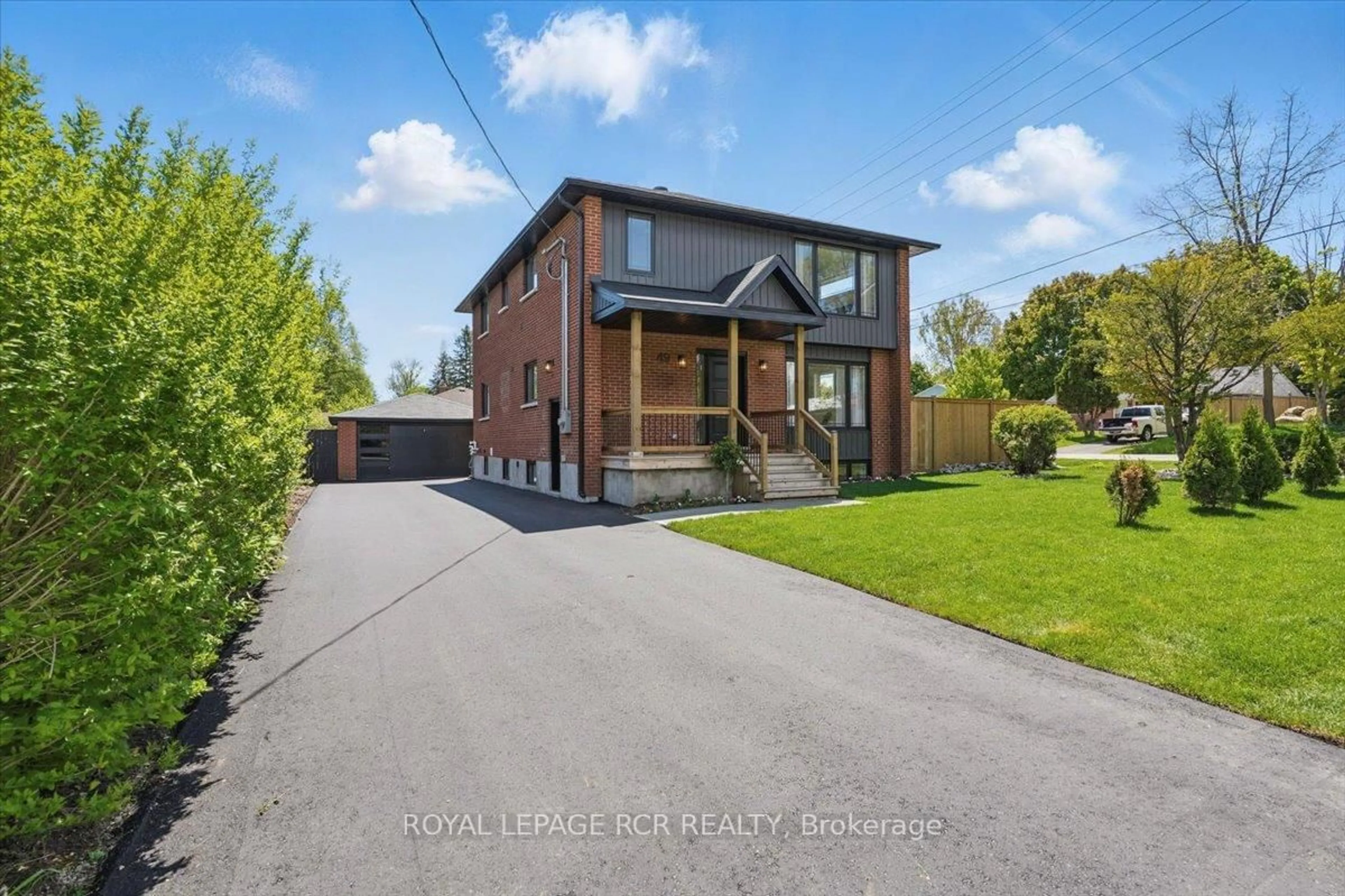 A pic from outside/outdoor area/front of a property/back of a property/a pic from drone, street for 49 Church St, Orangeville Ontario L9W 1N7