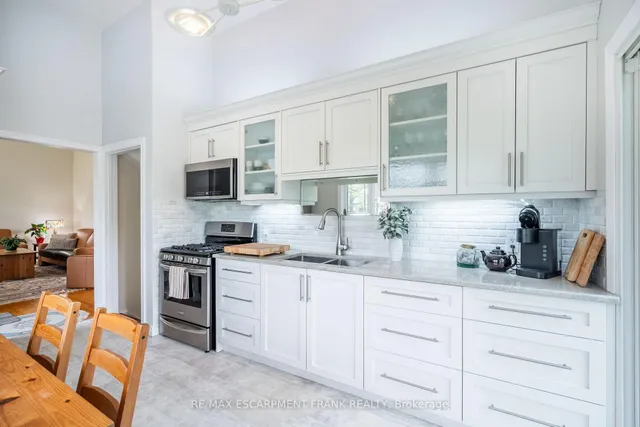 Additional property image - 1293 Dunbar Rd