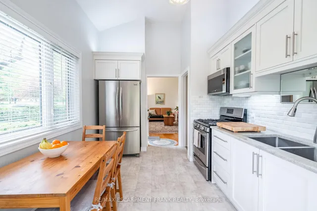 Additional property image - 1293 Dunbar Rd