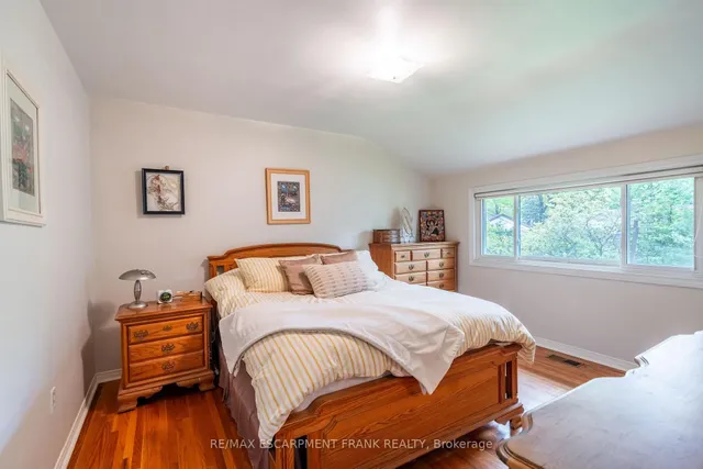 Additional property image - 1293 Dunbar Rd