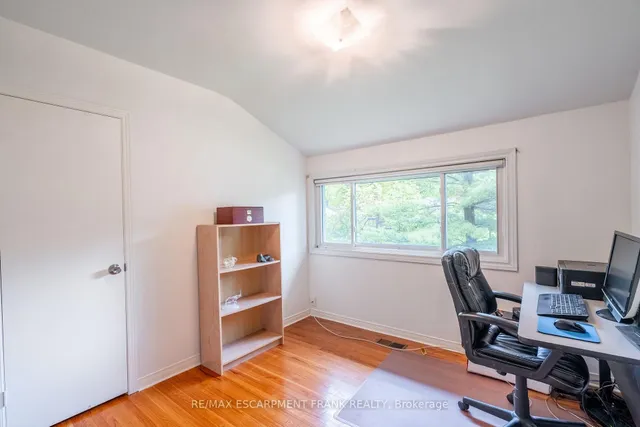 Additional property image - 1293 Dunbar Rd