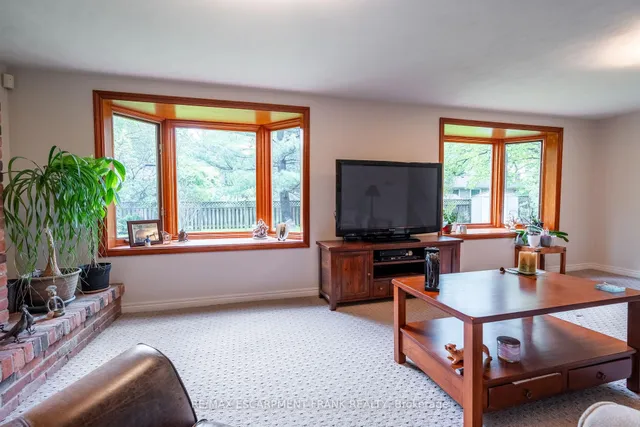 Additional property image - 1293 Dunbar Rd