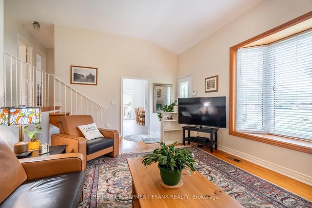 Additional property image - 1293 Dunbar Rd