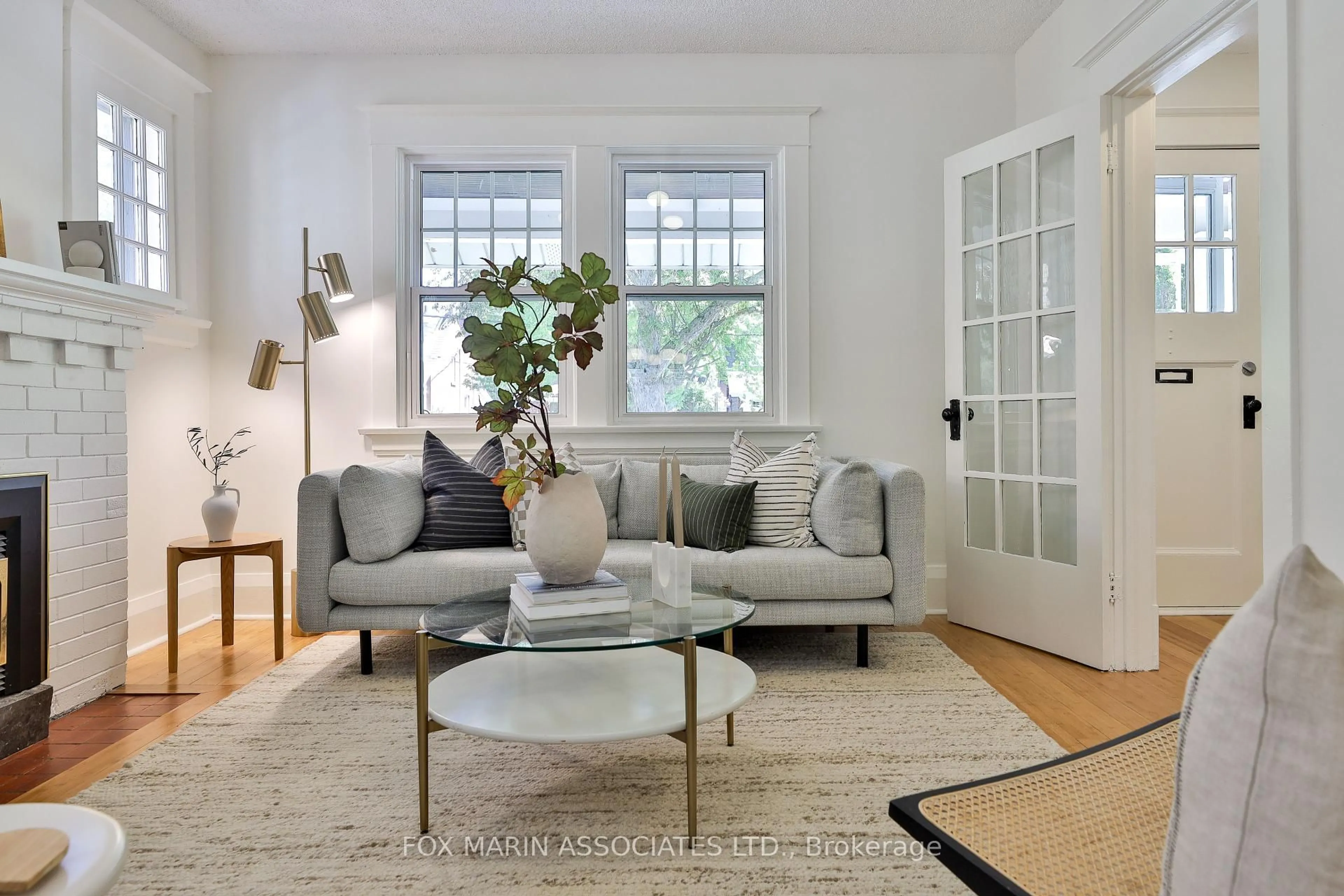 Living room with furniture, unknown for 28 Wheatfield Rd, Toronto Ontario M8V 2P6