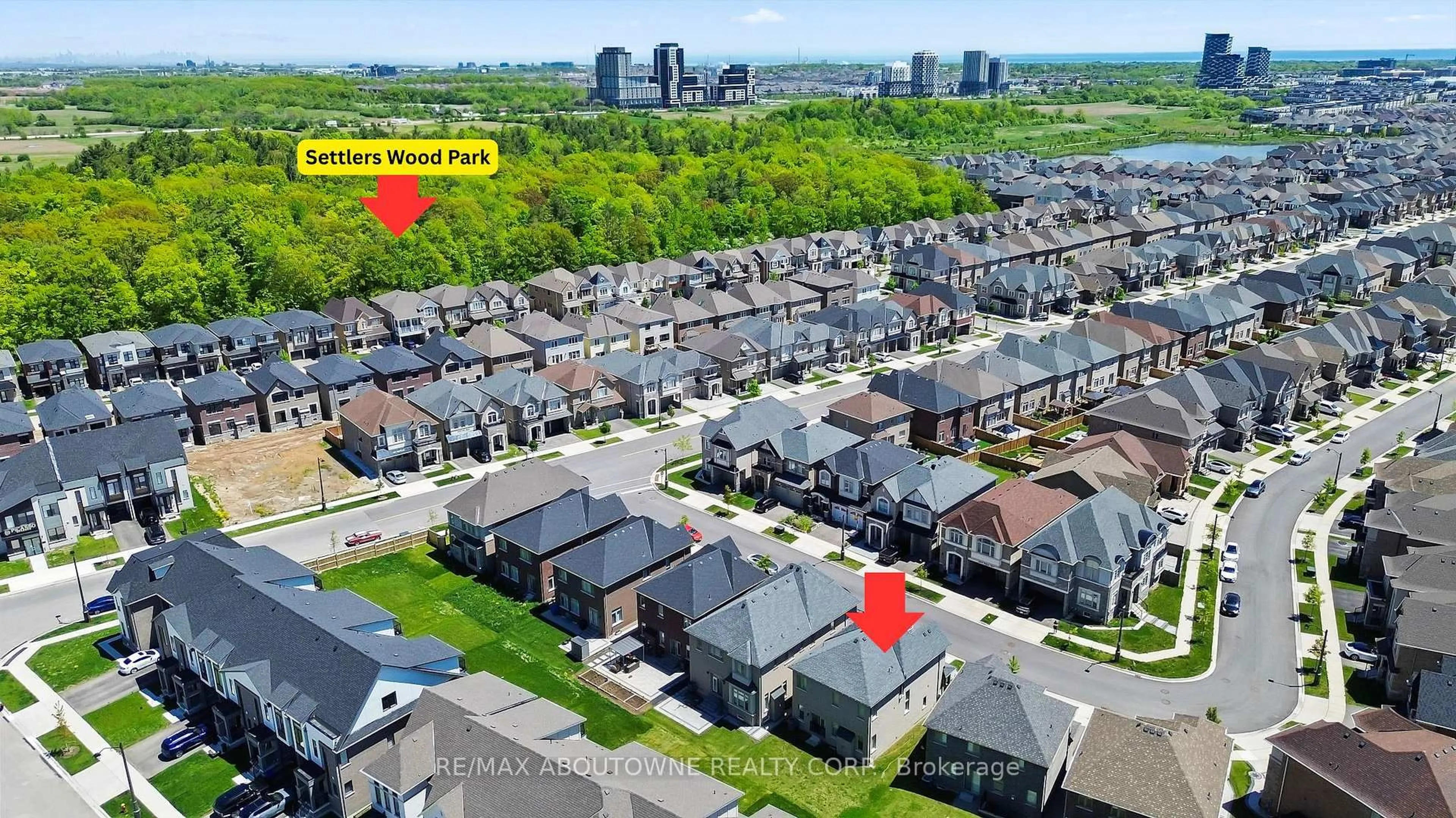 A pic from outside/outdoor area/front of a property/back of a property/a pic from drone, street for 3470 Clayton Tr, Oakville Ontario L6H 0Y9