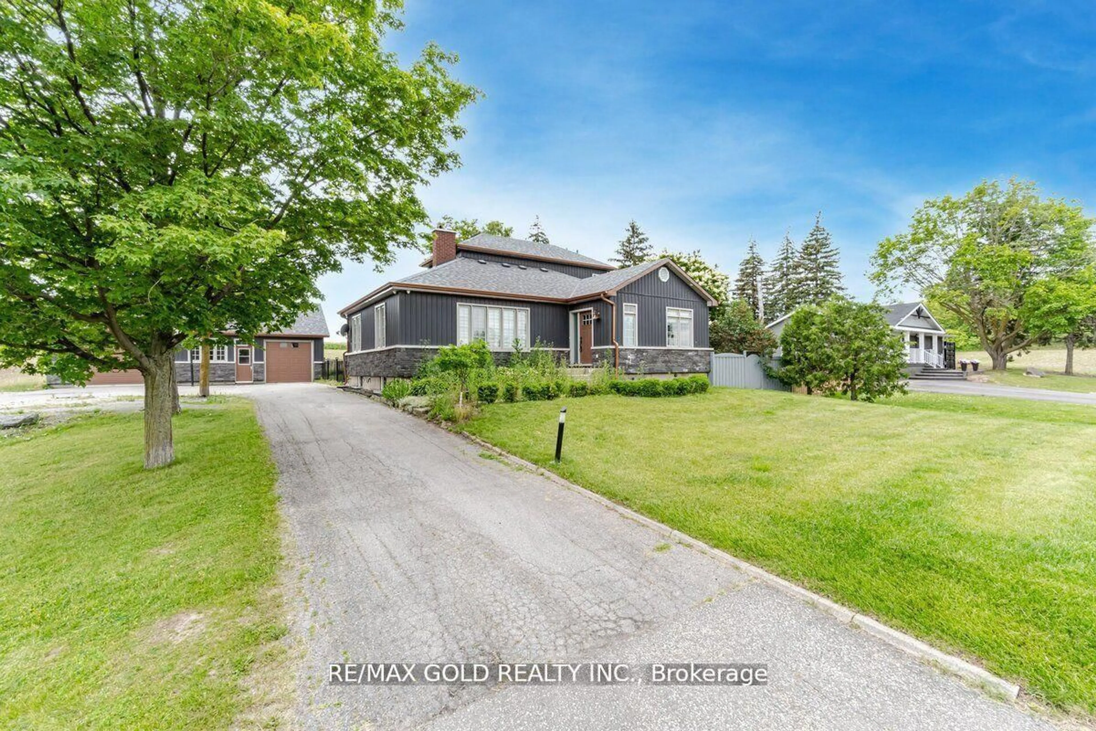 A pic from outside/outdoor area/front of a property/back of a property/a pic from drone, street for 13618 Highway 7 N/A, Halton Hills Ontario L7G 4S4