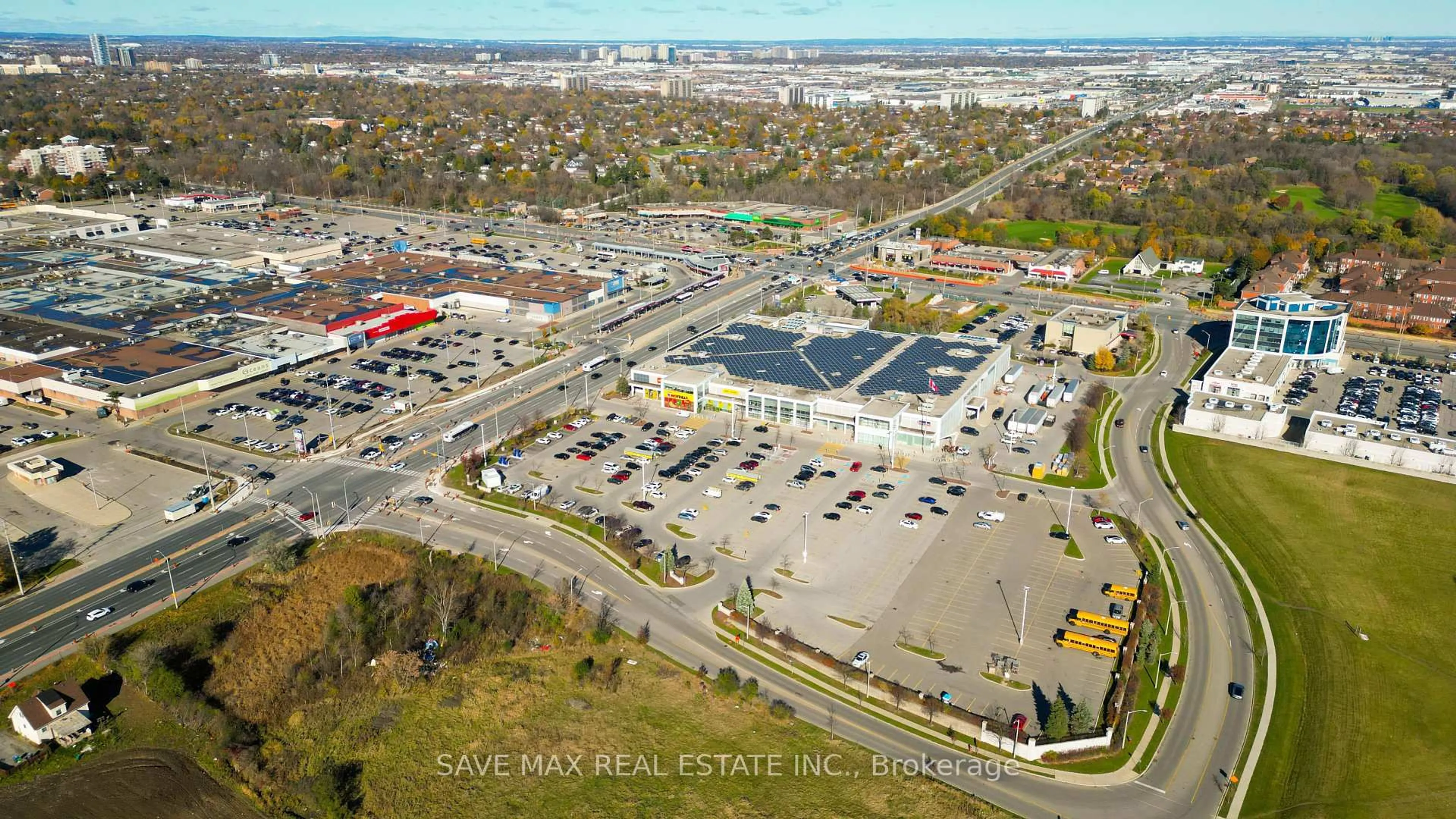 A pic from outside/outdoor area/front of a property/back of a property/a pic from drone, street for 225 Malta Ave #421, Brampton Ontario L6Y 6L6