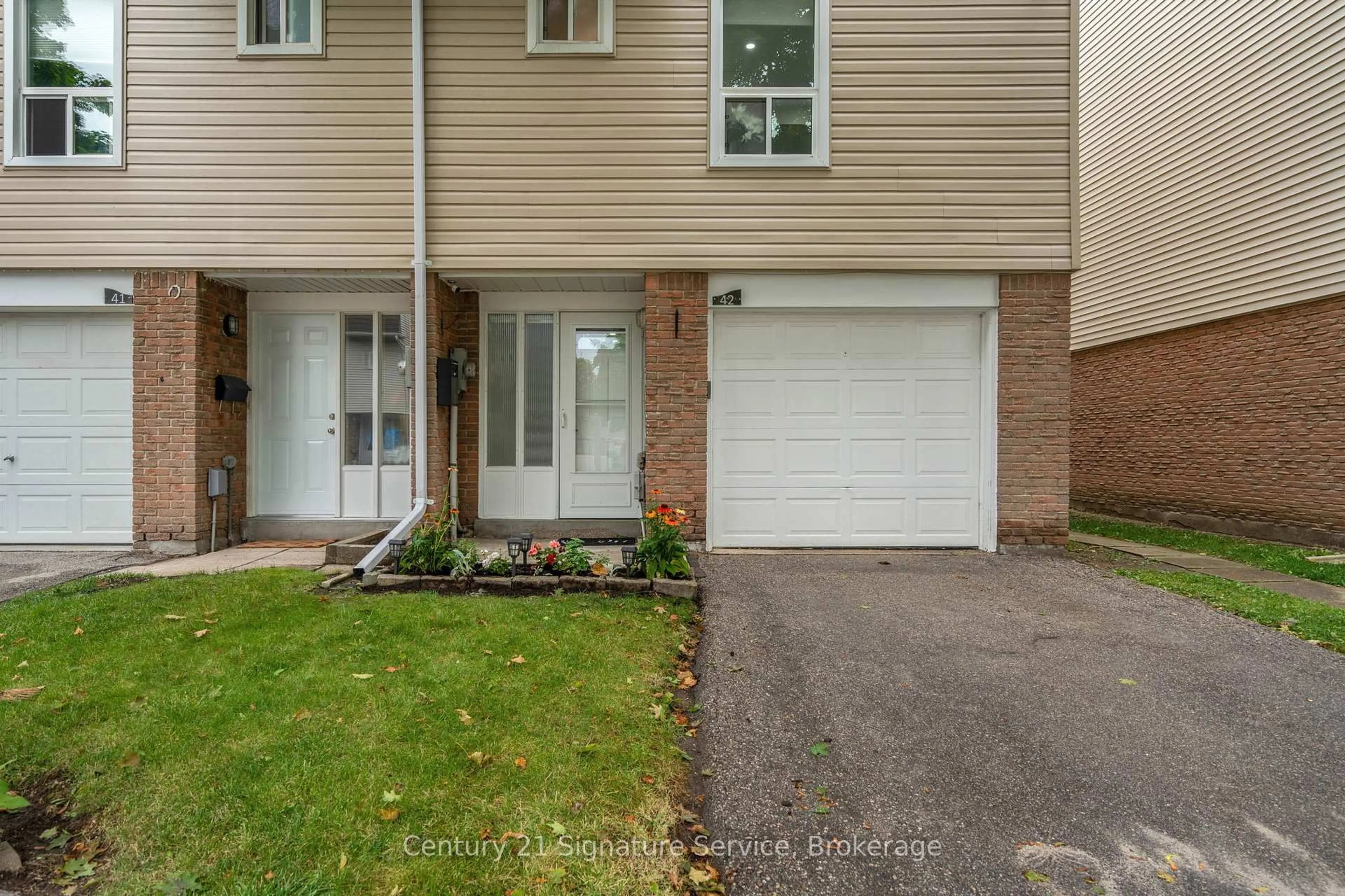 Unknown for 42 Ellis Dr, Brampton Ontario L6T 4C4