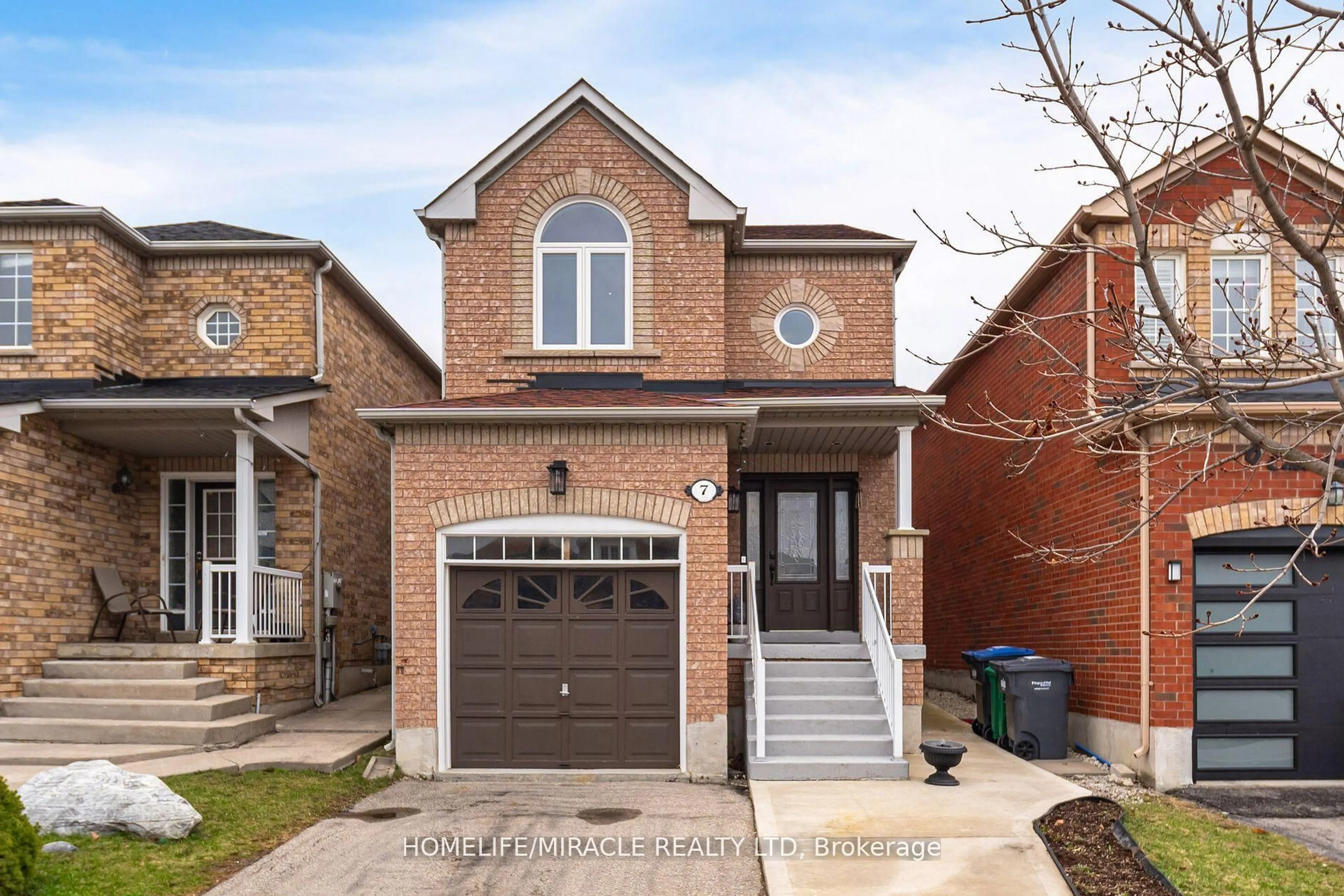 Home with brick exterior material, street for 7 Eastview Gate, Brampton Ontario L6P 1M6