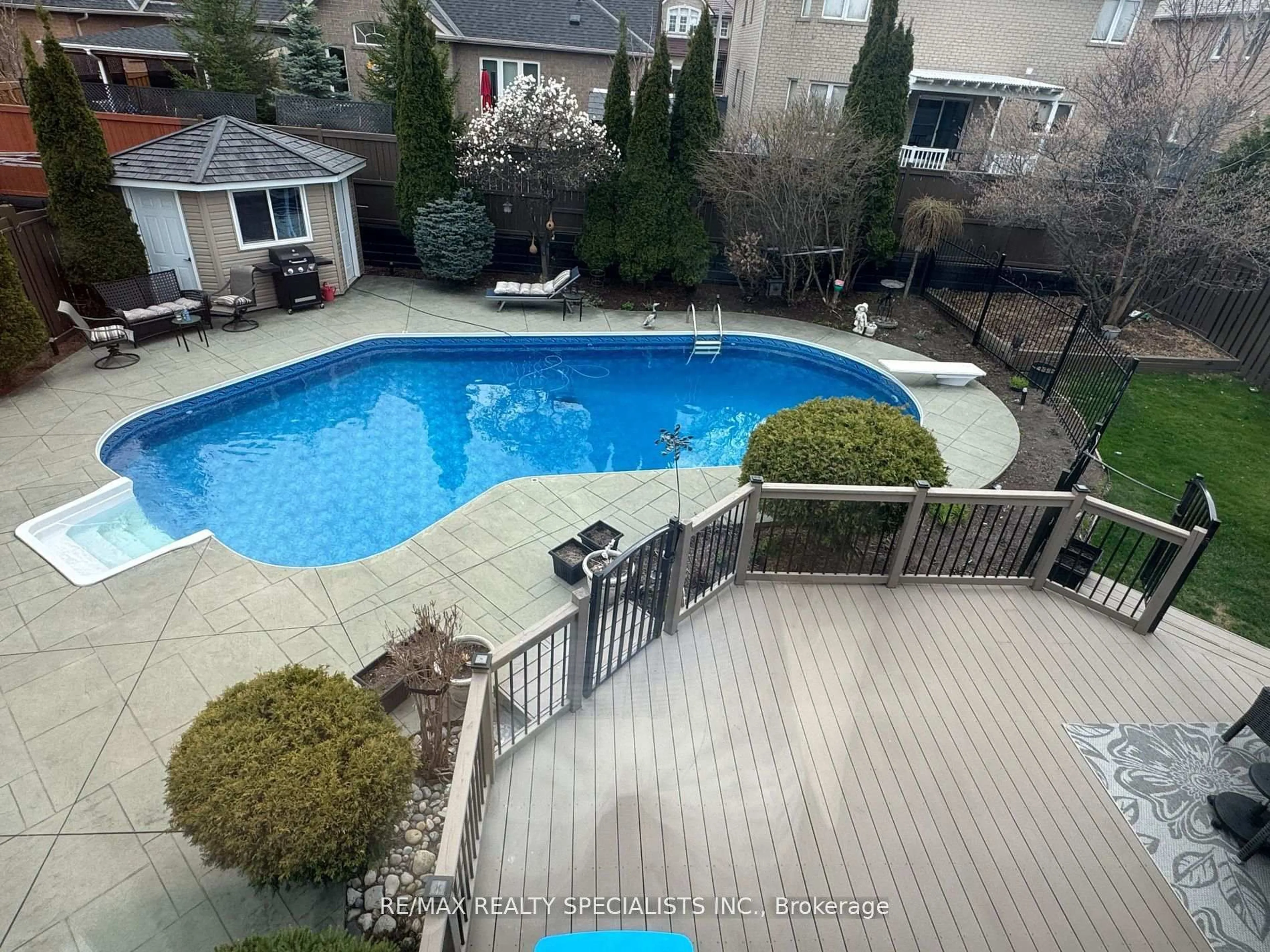 Pool for 73 Colonel Bertram Rd, Brampton Ontario L6Z 4T6