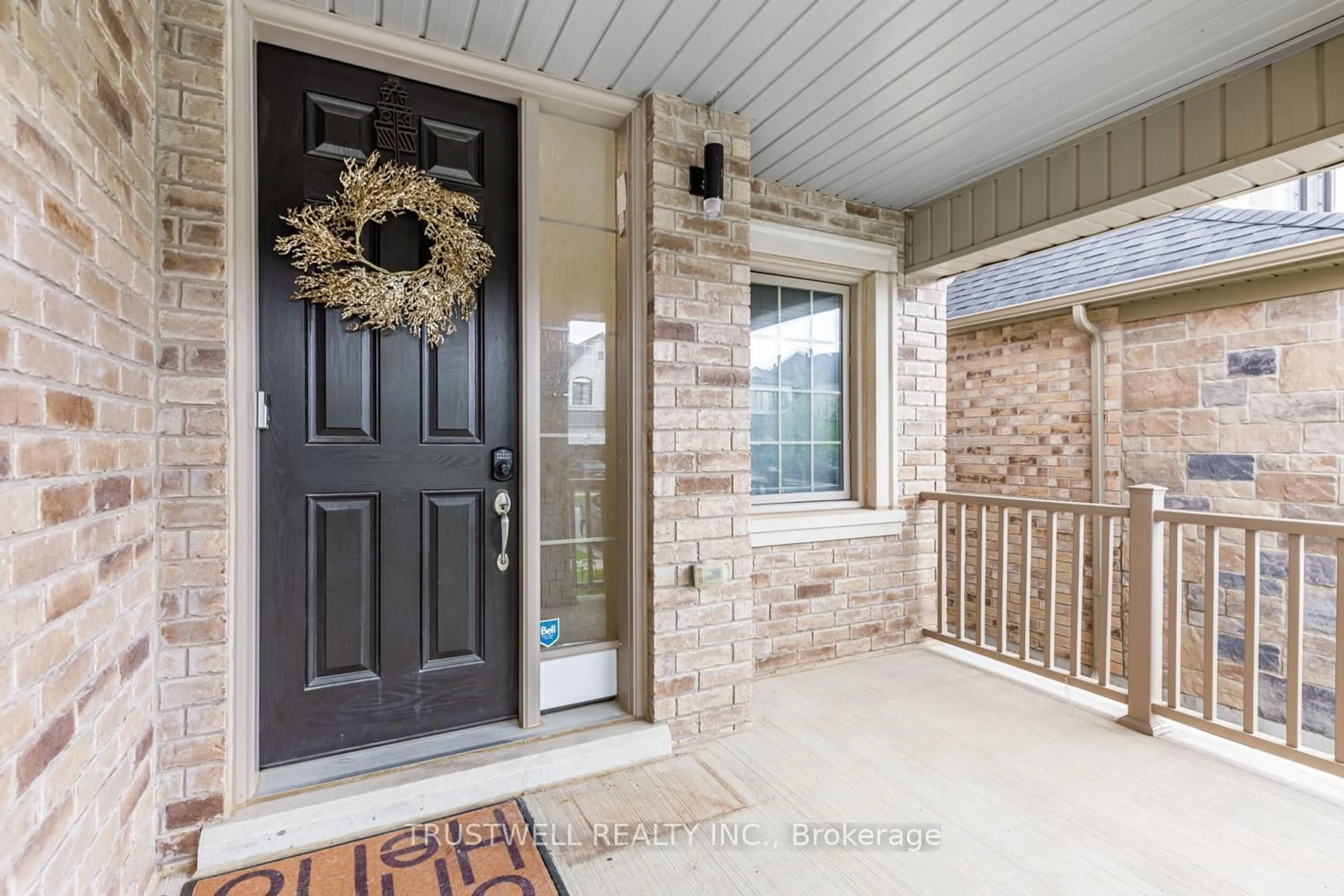 Indoor entryway for 12 Vineyard Dr, Brampton Ontario L6Y 2A5