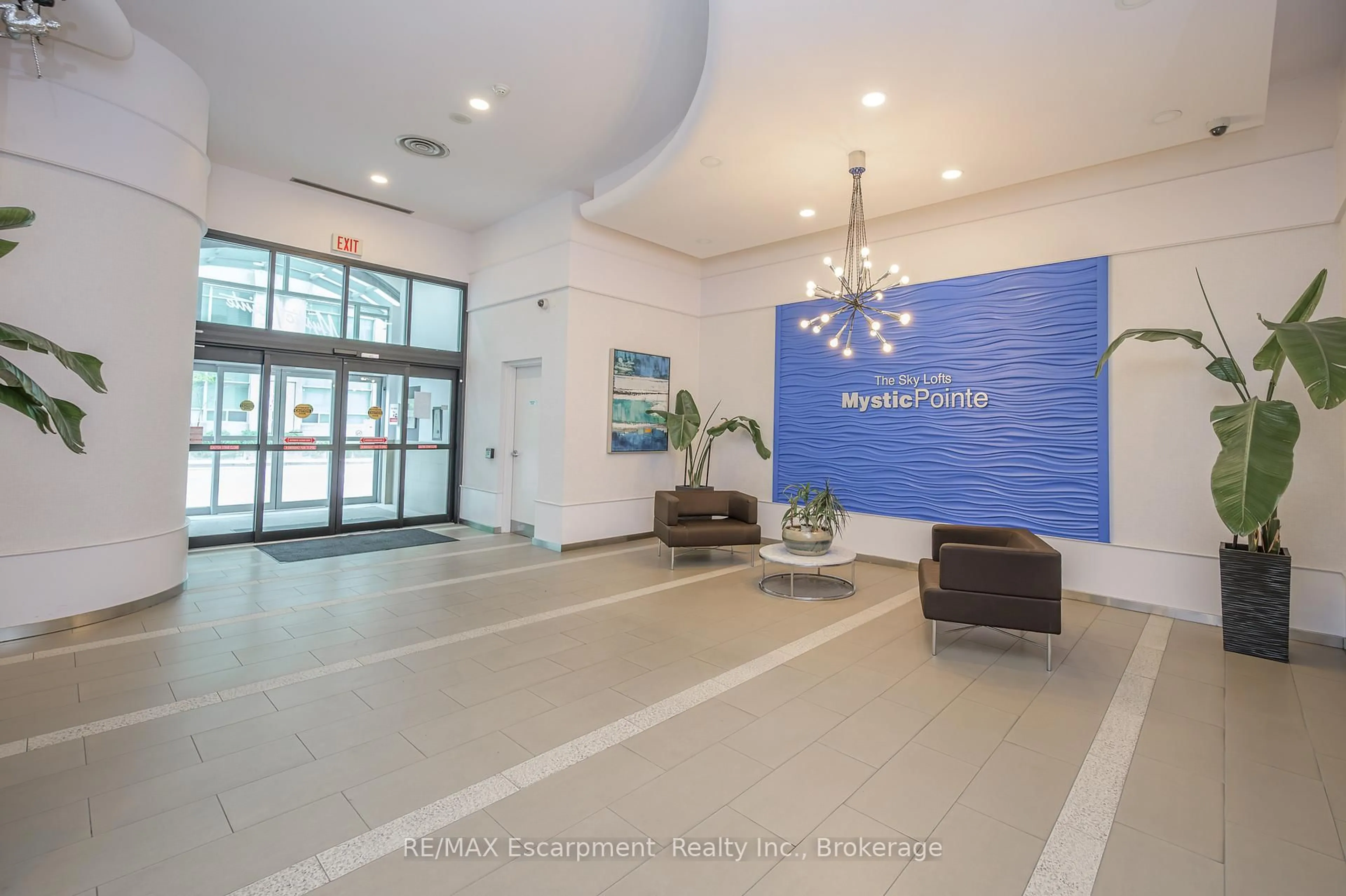 Indoor foyer for 250 MANITOBA St #603, Toronto Ontario M8Y 4G8