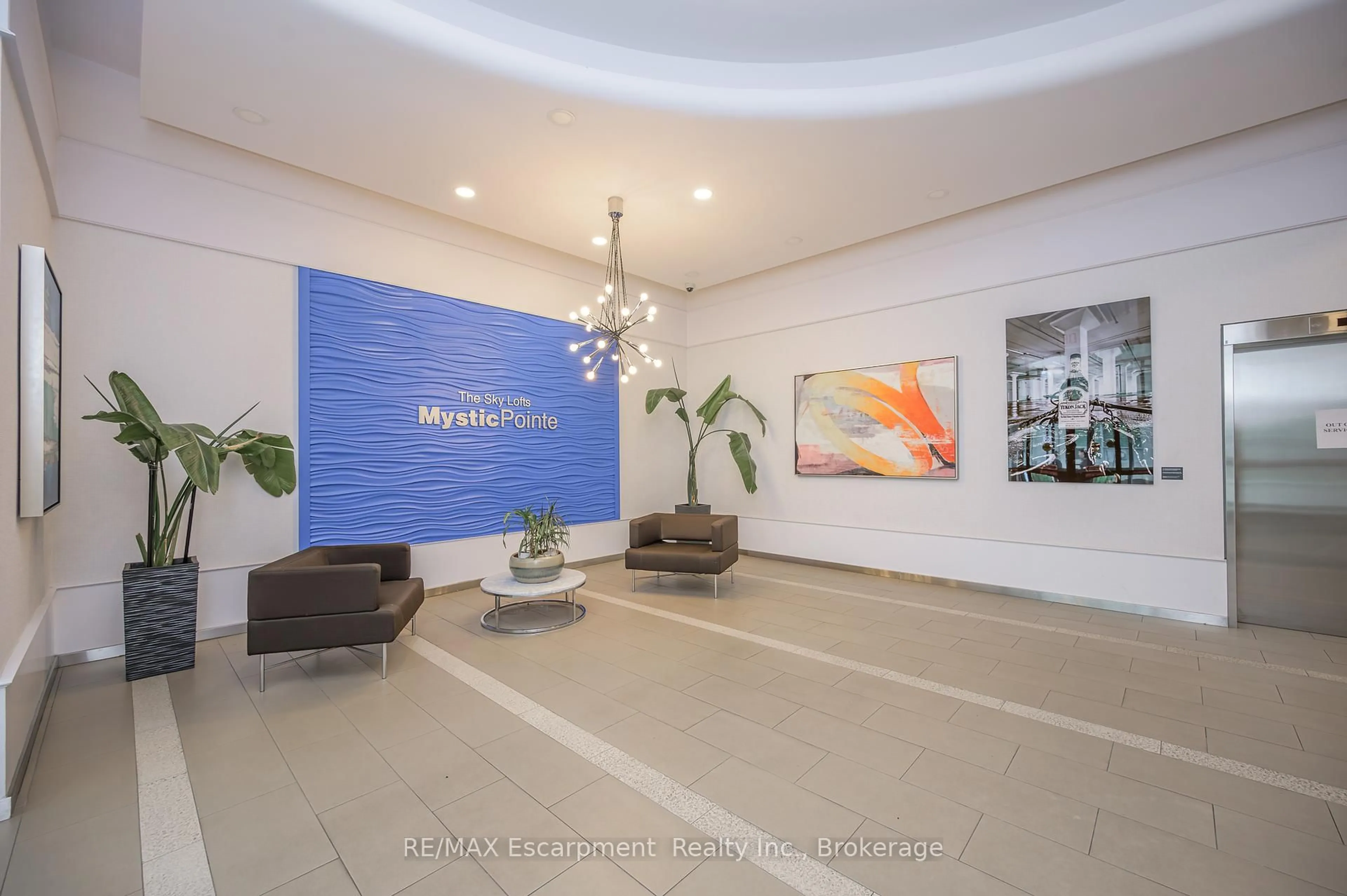 Indoor foyer for 250 MANITOBA St #603, Toronto Ontario M8Y 4G8