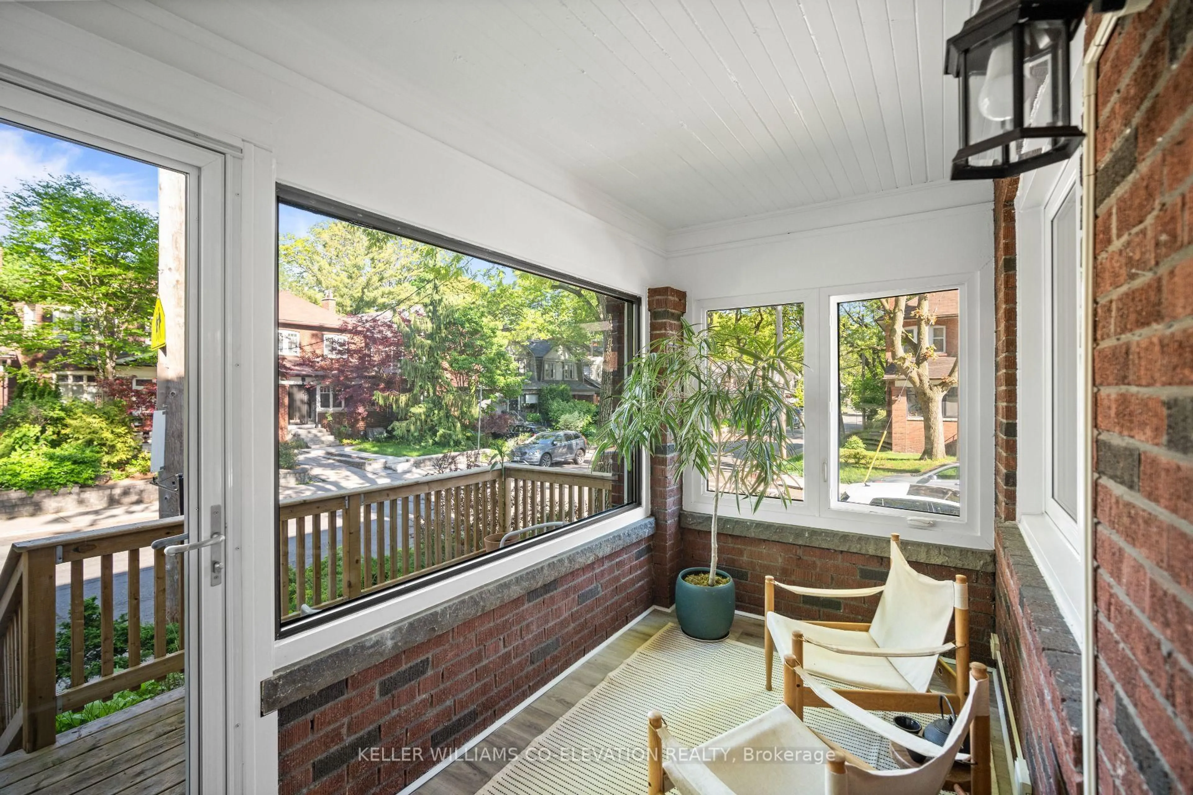 Patio, street for 340 Armadale Ave, Toronto Ontario M6S 3X6