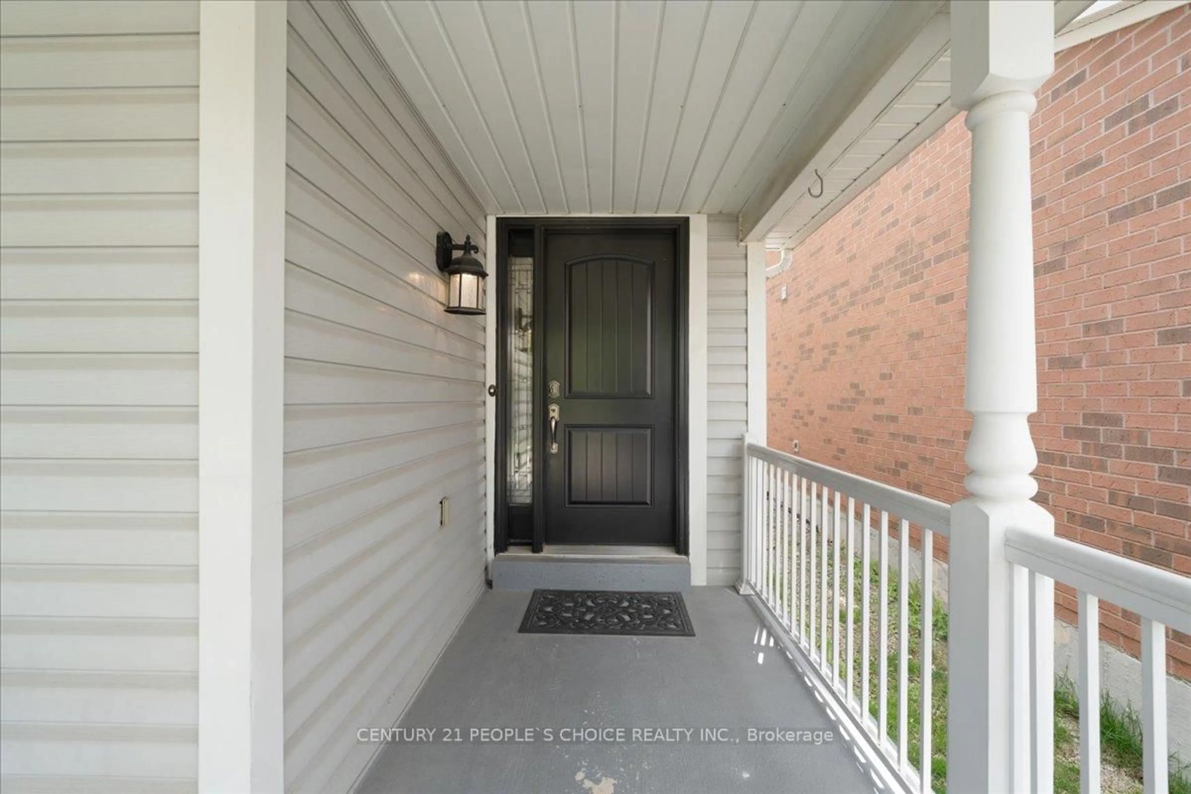 Indoor entryway for 7084 Walworth Crt, Mississauga Ontario L5N 7L4