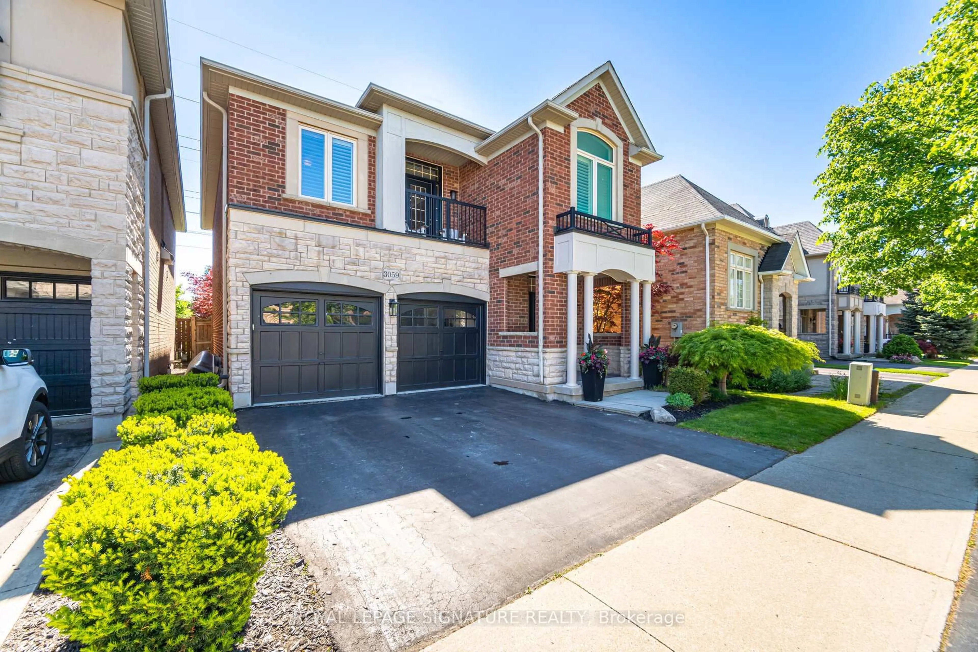 Home with brick exterior material, street for 3059 Ferguson Dr, Burlington Ontario L7M 0G6