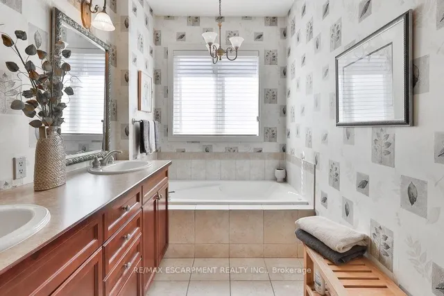 Additional property image - 980 Gorton Ave