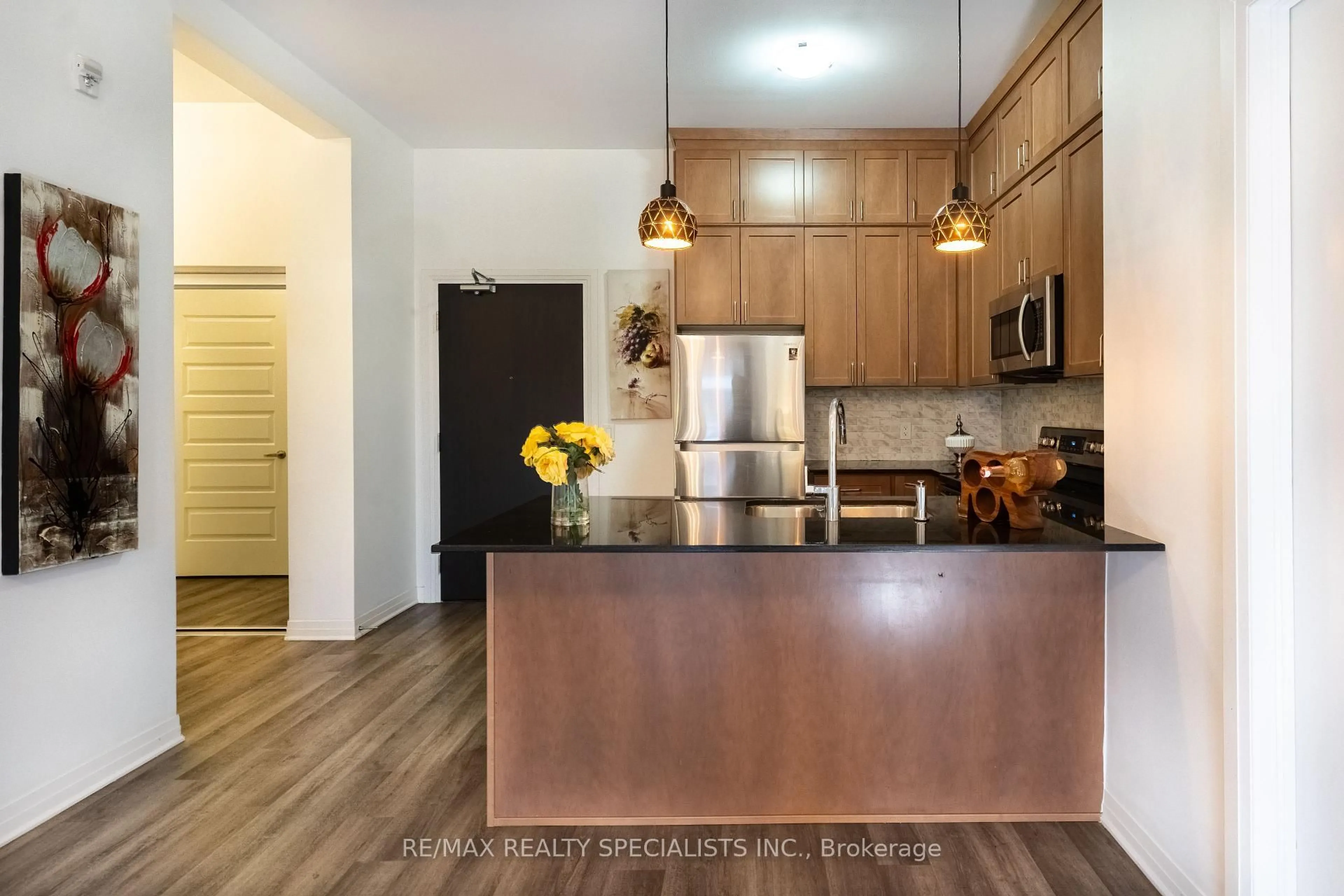 Open concept kitchen, unknown for 102 Grovewood Common #634, Oakville Ontario L6H 0X2