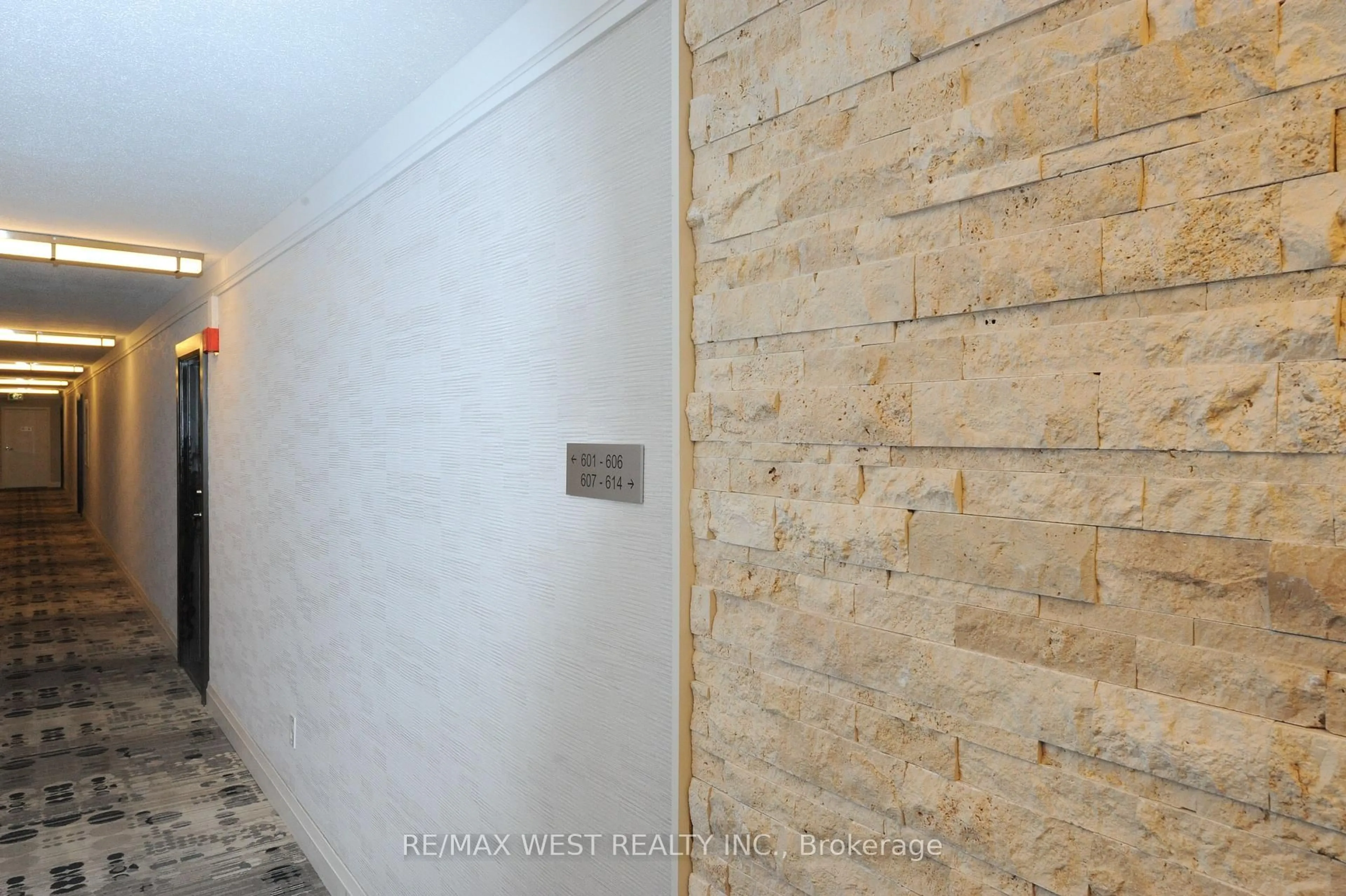 A pic of a room for 25 Four Winds Dr #606, Toronto Ontario M3J 1K8