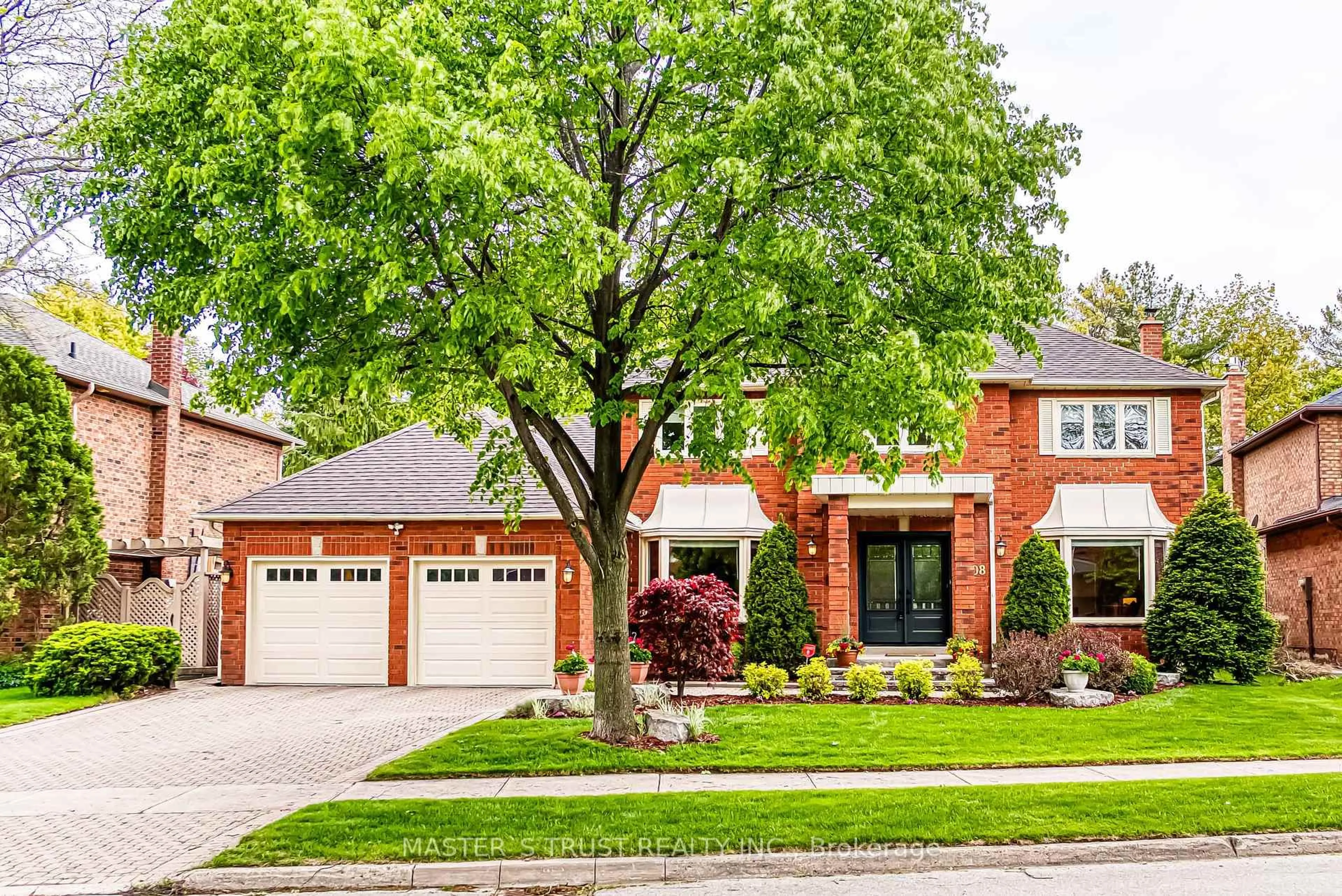 Home with brick exterior material, street for 2108 Grenville Dr, Oakville Ontario L6H 3Y6